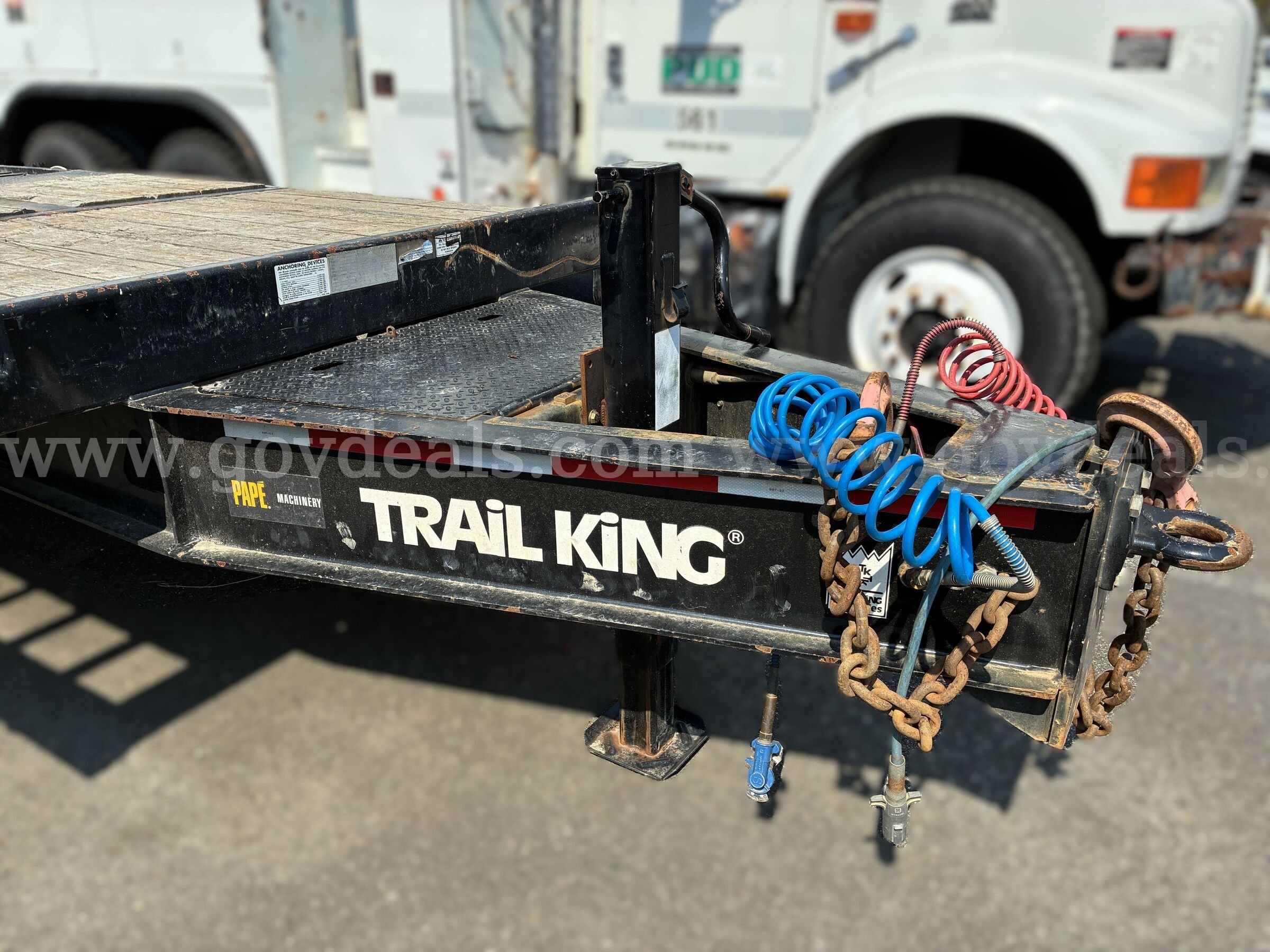 Utility Company Owned Surplus – Used 2018 Trail King TKT50LP Trail King TKT50LP Government Surplus Auction - Photo #2