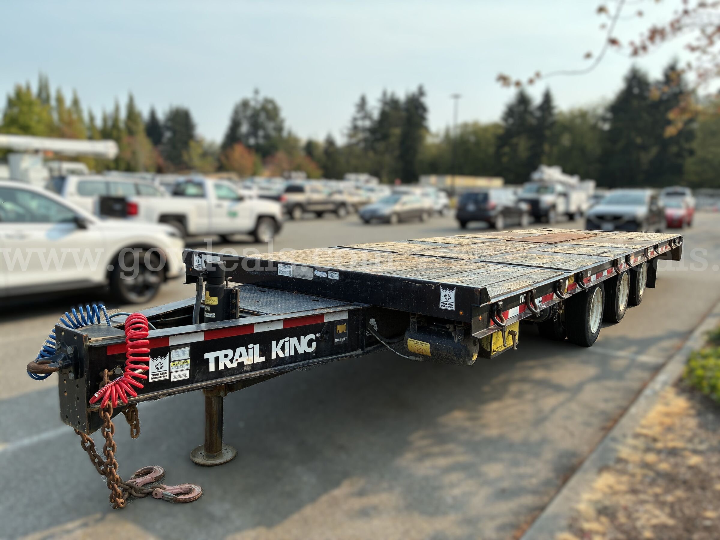 Utility Company Owned Surplus – Used 2018 Trail King TKT50LP