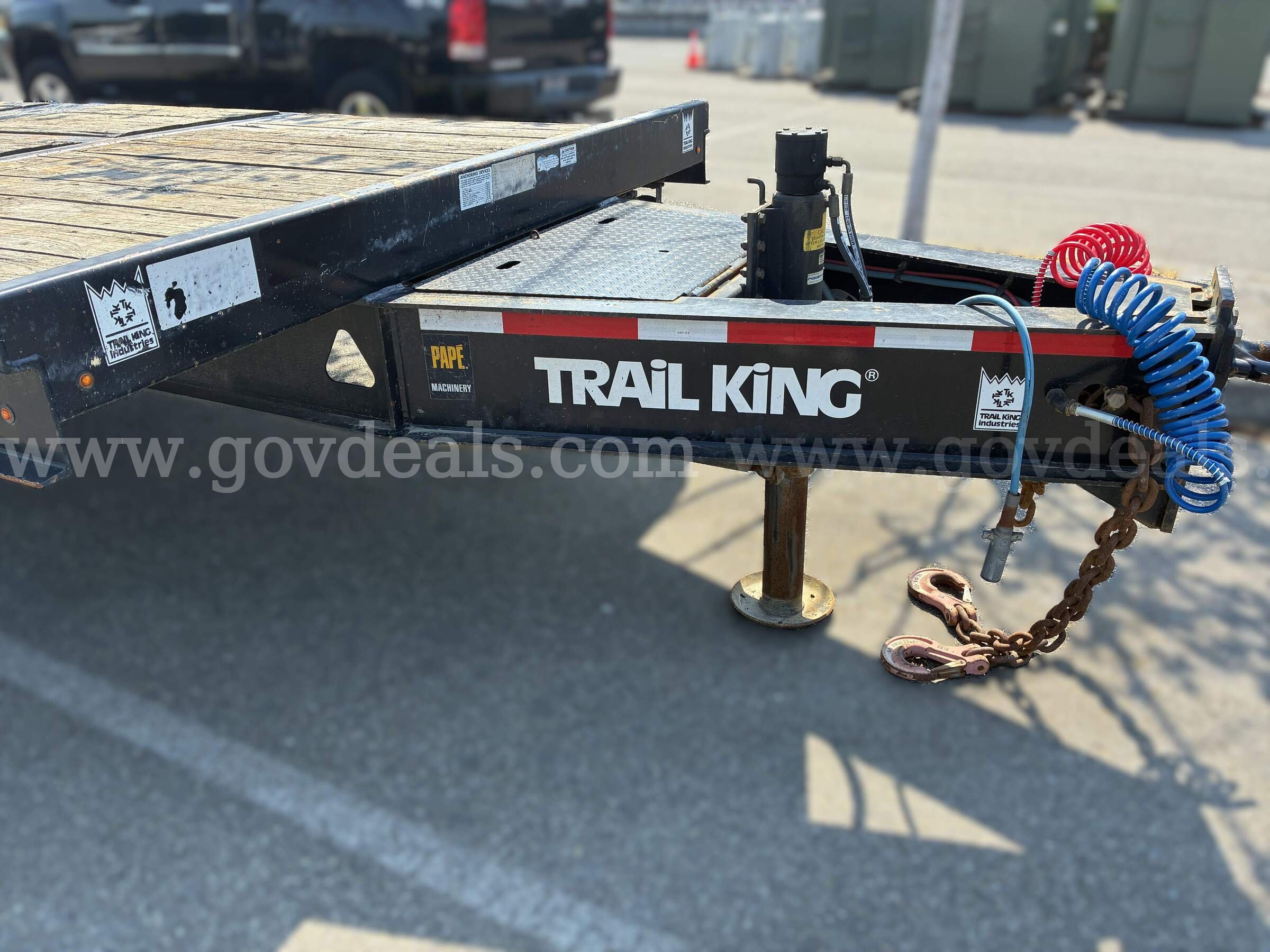 Utility Company Owned Surplus – Used 2018 Trail King TKT50LP Trail King TKT50LP Government Surplus Auction - Photo #3