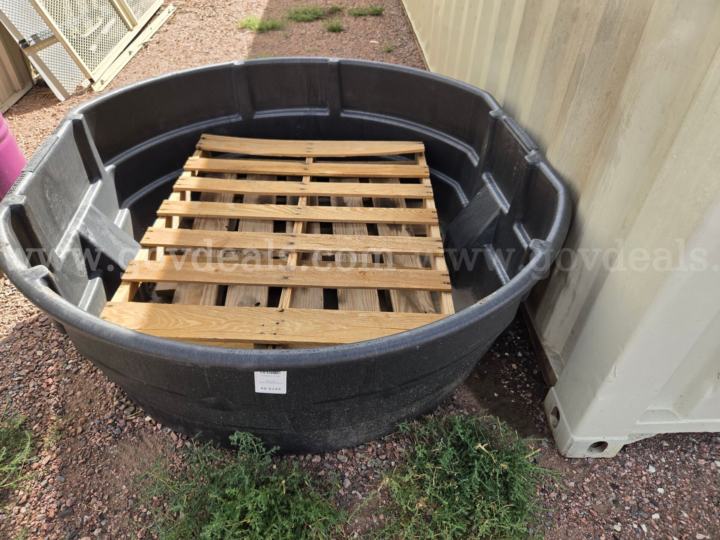 100 Gallon Storage Tank  100 Government Surplus Auction - Photo #4