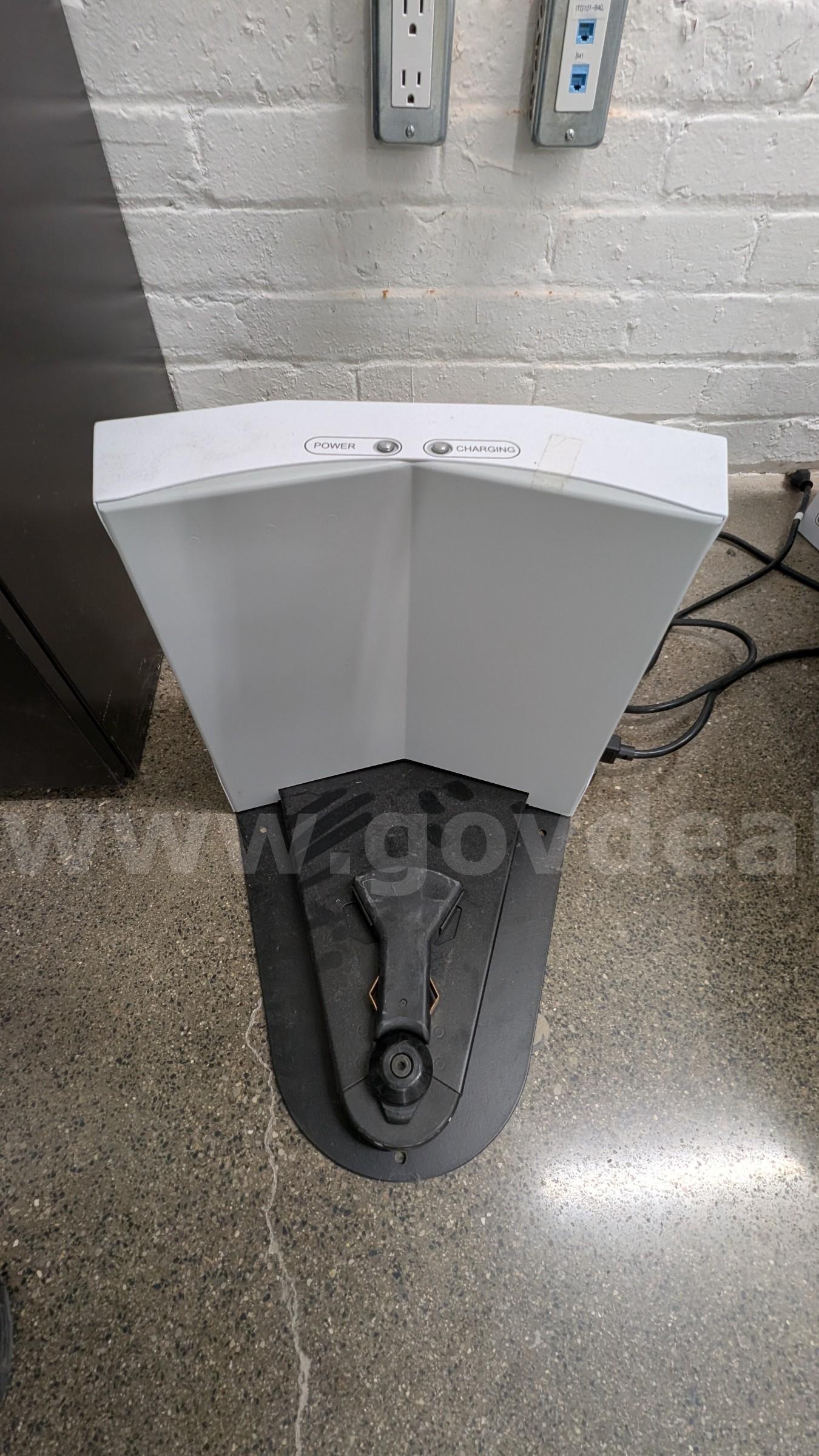 PAIR (x2) Omron LD-60 Autonomous Mobile Robots (AMR) - PROJECT/REPAIR - Needs Batteries   Government Surplus Auction - Photo #5