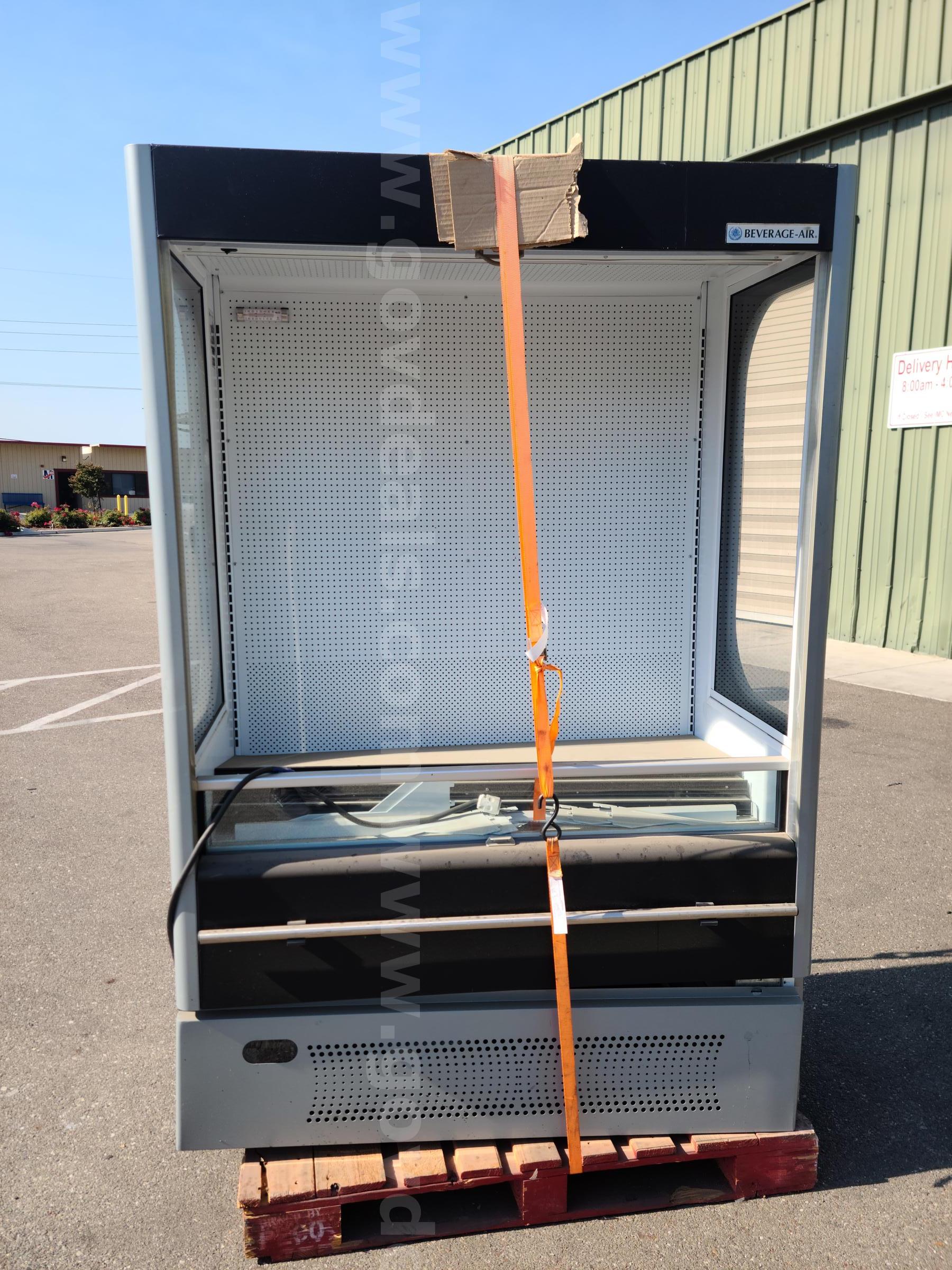 Beverage Air Cooler Beverage Air VM-18 Government Surplus Auction - Primary Photo
