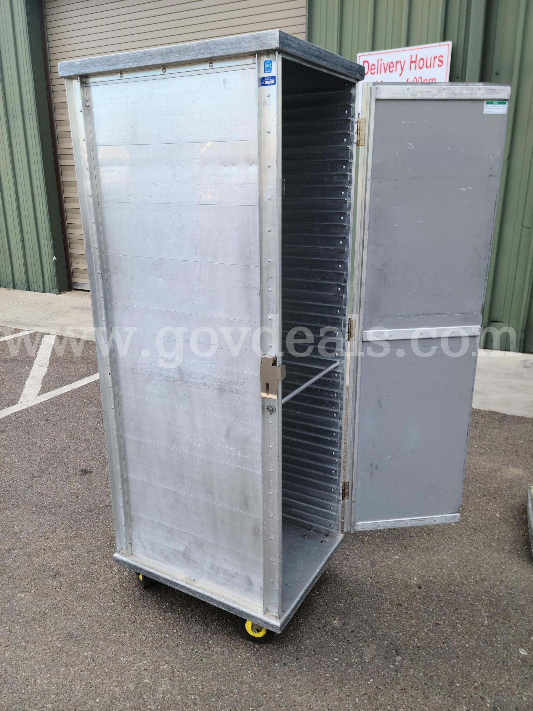 Non-Insulated Pan Rack Cres-Cor Crown-X 1501840 Government Surplus Auction - Primary Photo