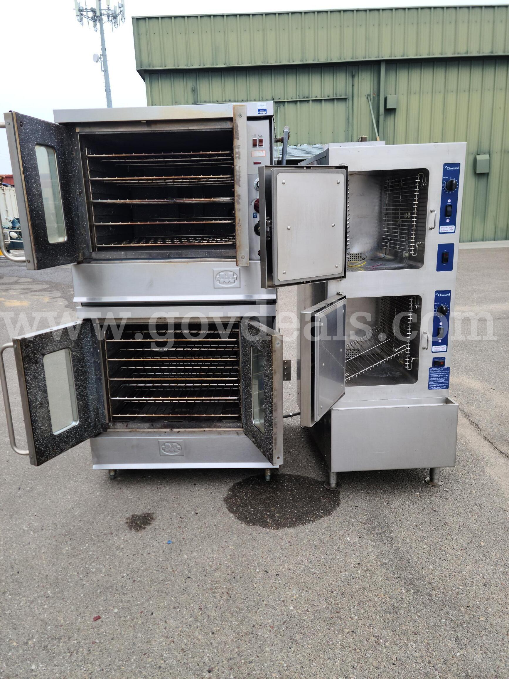 Montague Double Oven with Cleveland Steamer Montague & Cleveland See Below Government Surplus Auction - Photo #4