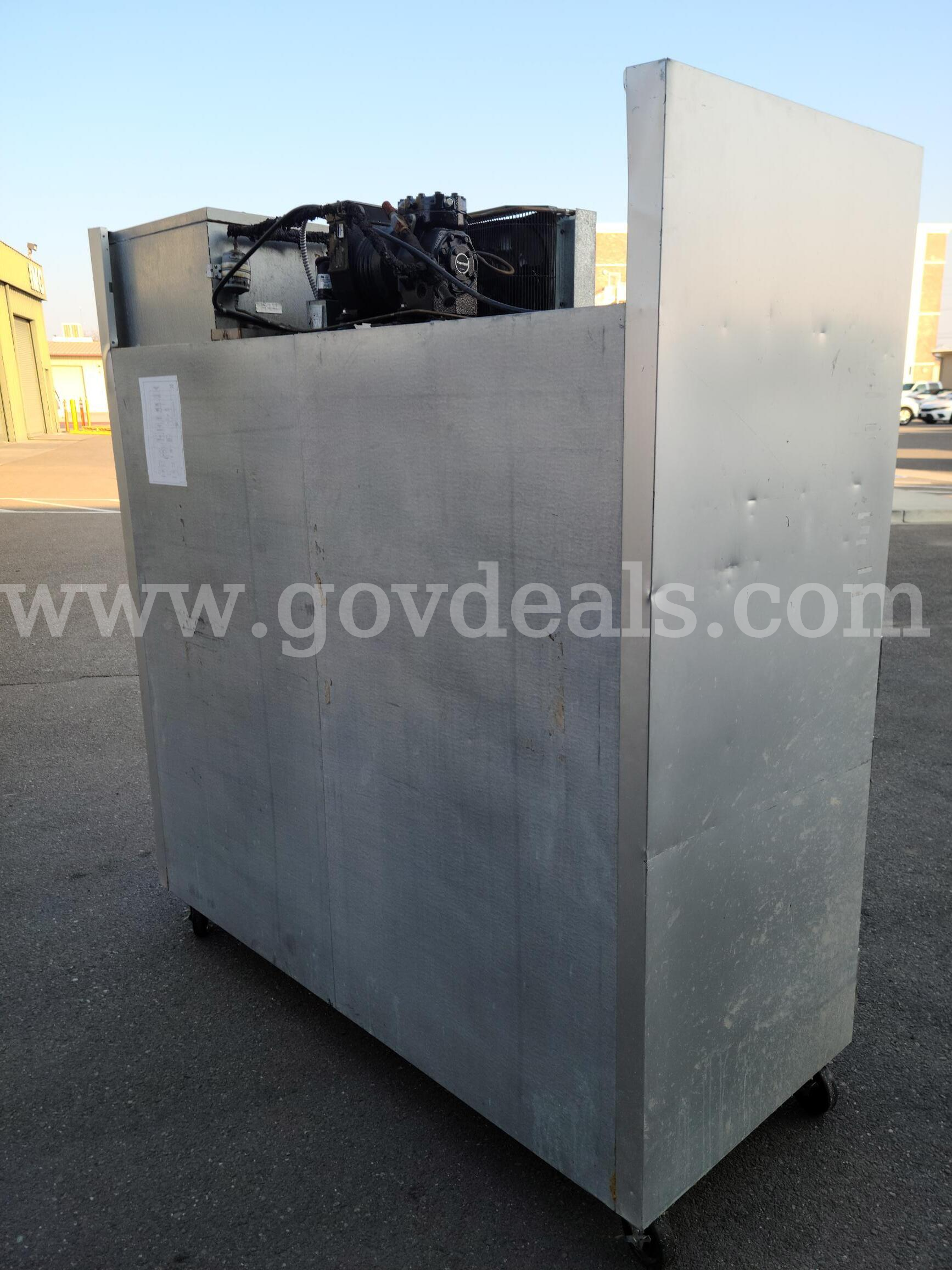 Traulsen Freezer Traulsen G31000 Government Surplus Auction - Photo #2