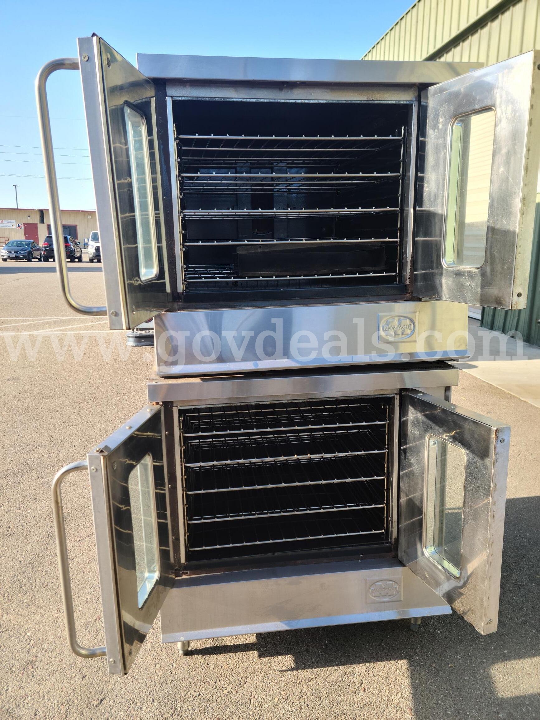 Montague Double Oven Montague 2-115AG Government Surplus Auction - Photo #2