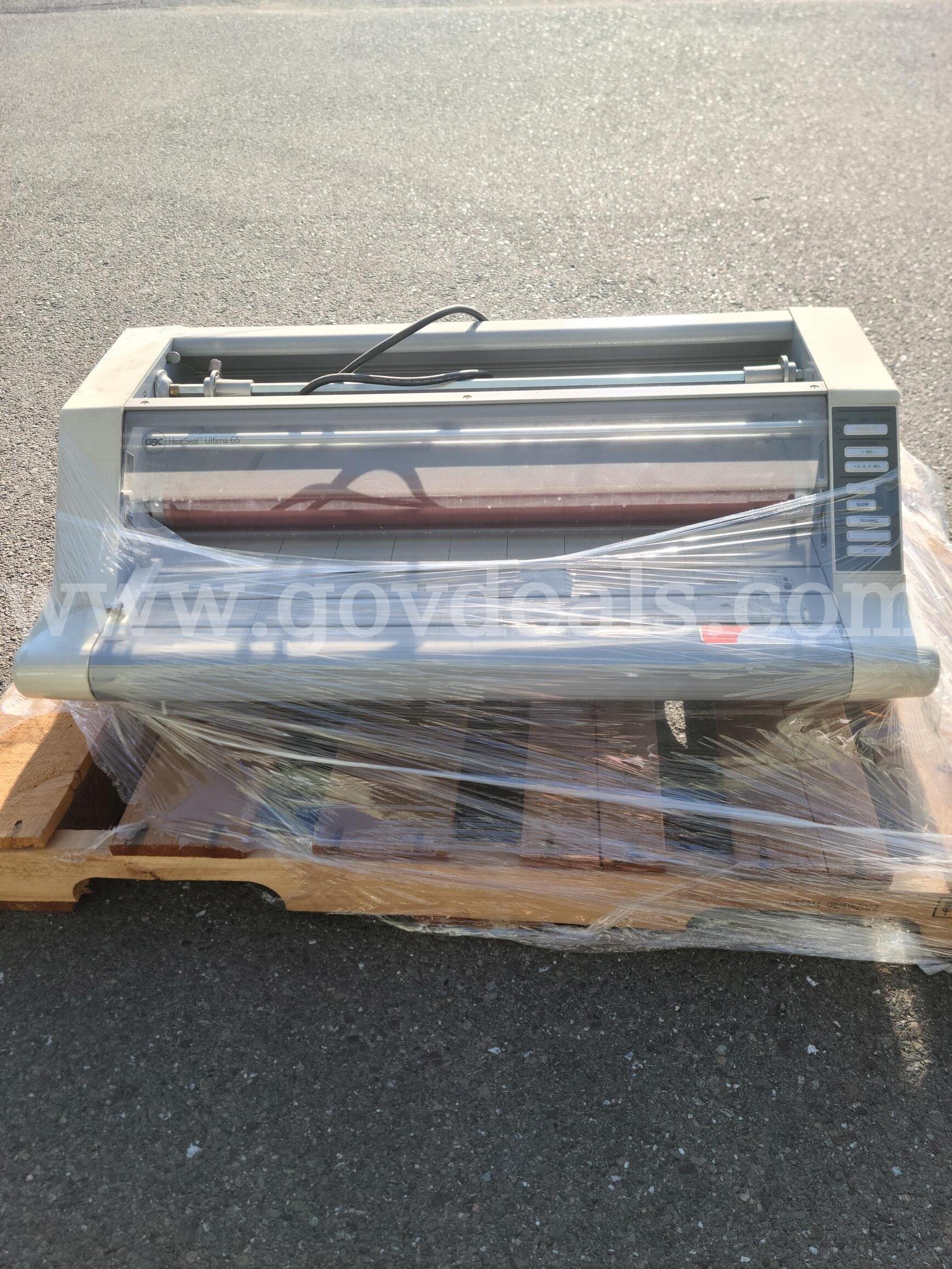 GBC Heat Seal Ultima 65 Laminator GBC ACCO Brands Heat Seal Ultima 65-1 Government Surplus Auction - Primary Photo