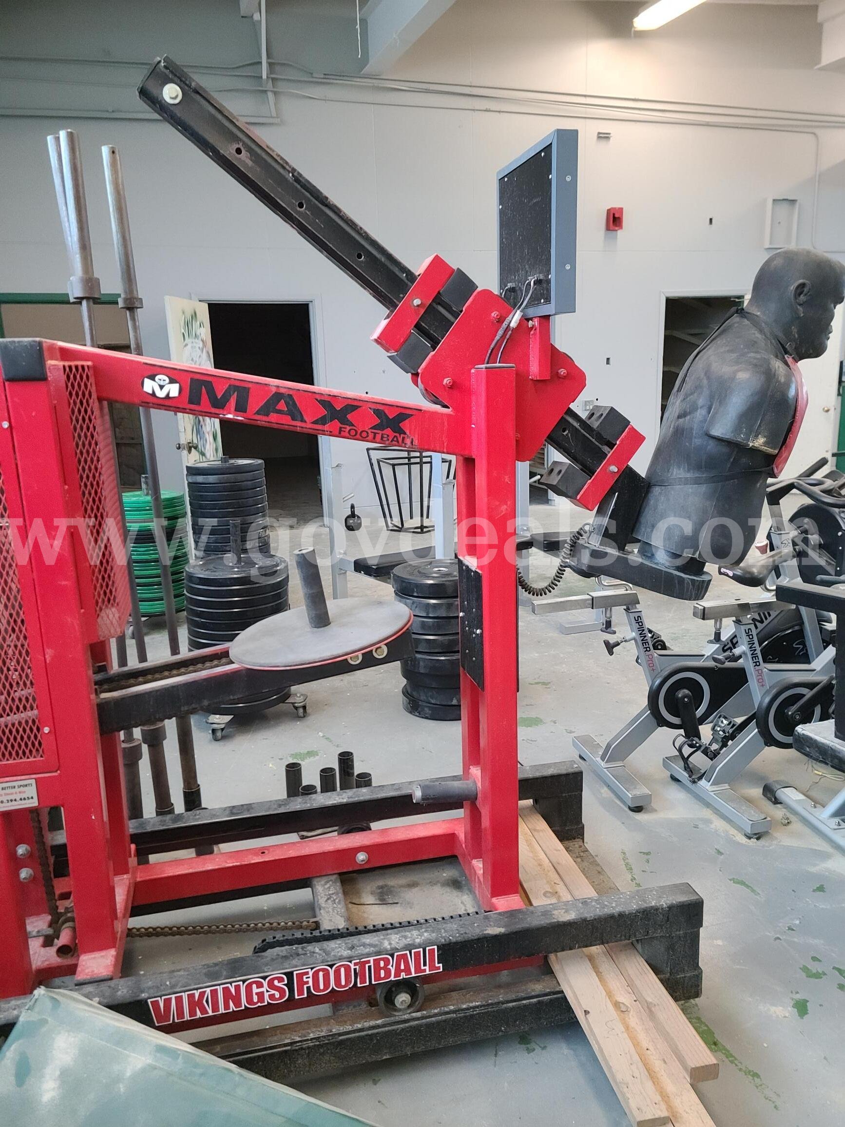 Maxx Attack Football Blocking Machine   Government Surplus Auction - Photo #2