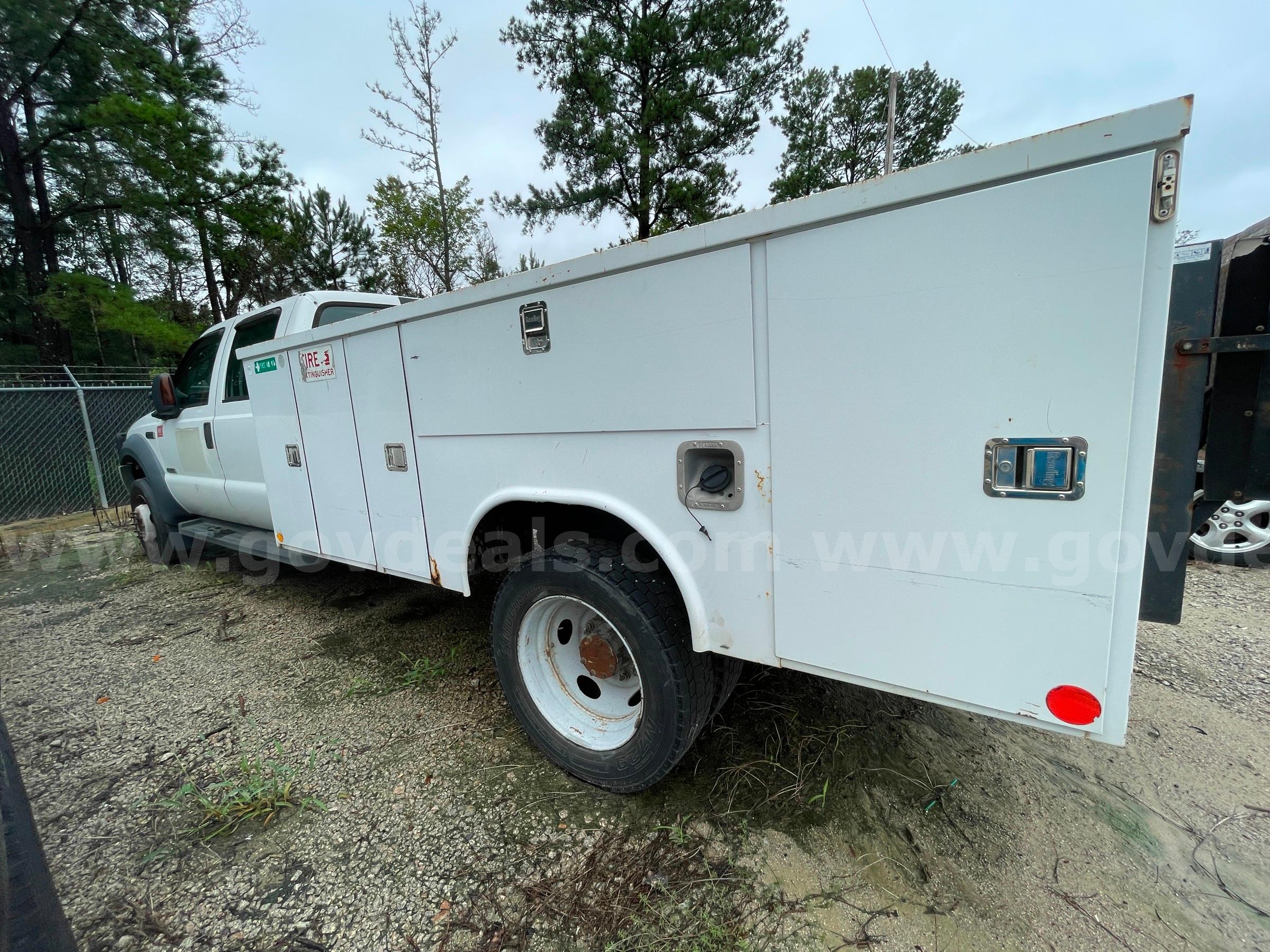 2007 Ford F-550 Ford F-550 Government Surplus Auction - Photo #4