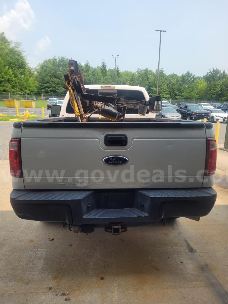 2013 Ford F-350 SD XL 4WD Ford F-350 Government Surplus Auction - Photo #3