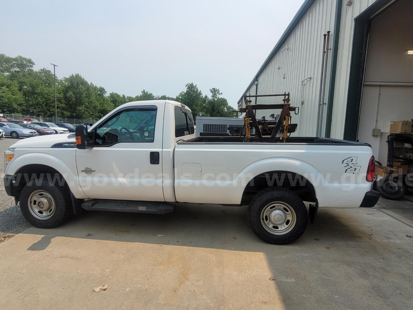 2013 Ford F-350 SD XL 4WD Ford F-350 Government Surplus Auction - Photo #5