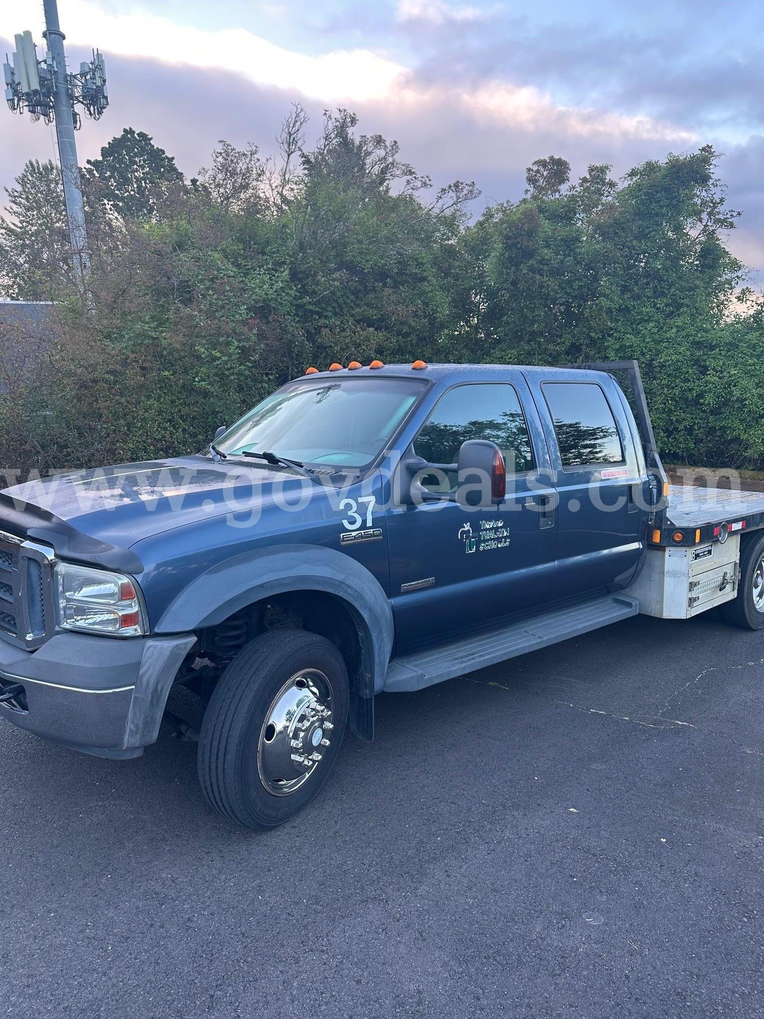 2006 Ford F-450 SD **Low Miles** Ford F-450 Government Surplus Auction - Photo #2
