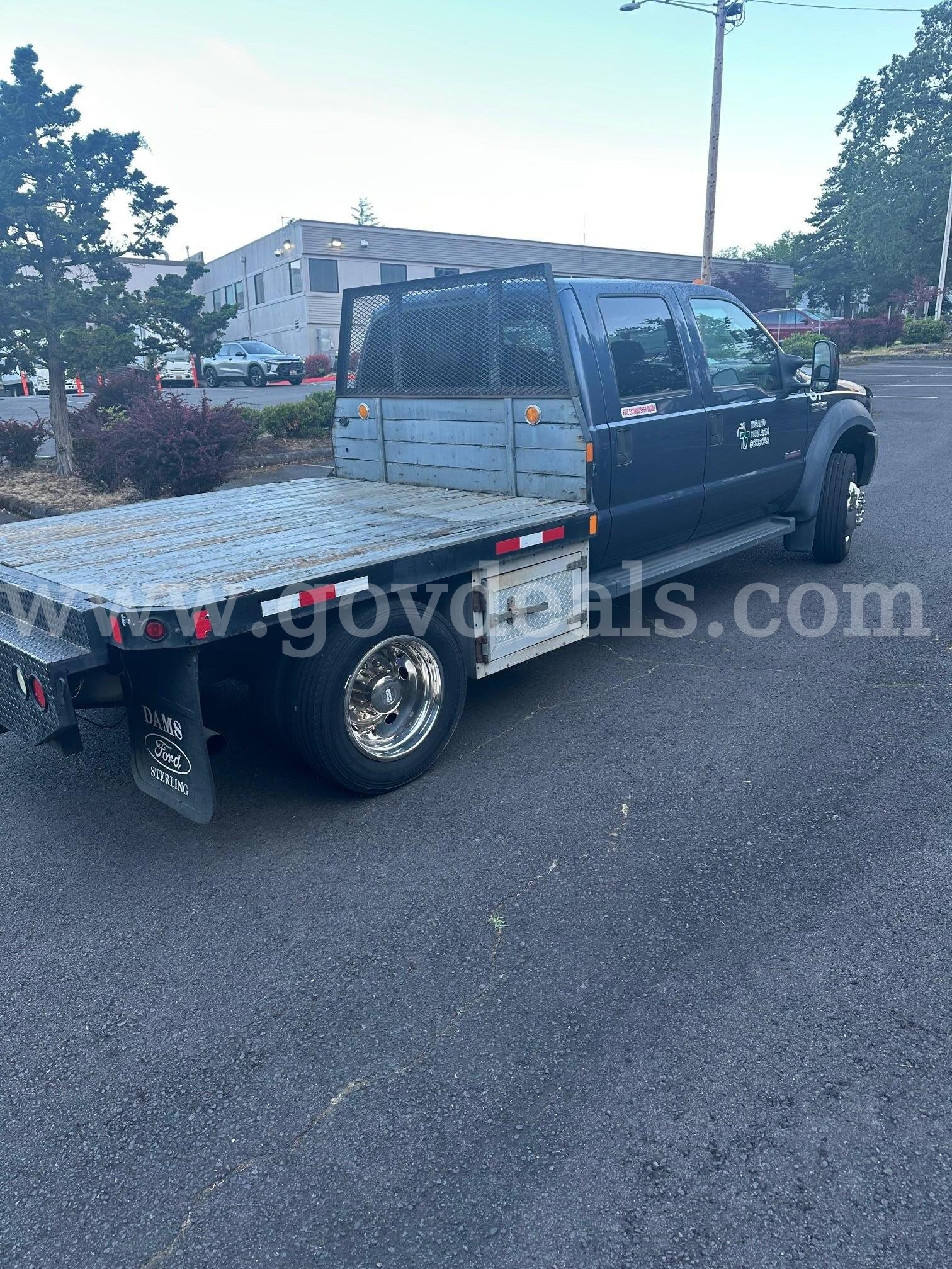 2006 Ford F-450 SD **Low Miles** Ford F-450 Government Surplus Auction - Photo #4