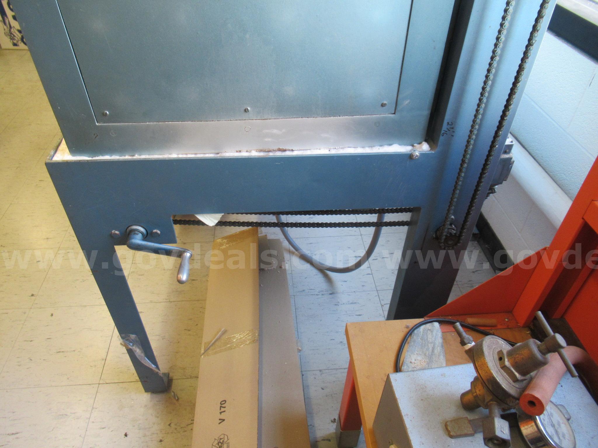 Wilt Laboratory Glass Annealing Oven BROCK UNIVERSITY 200 Government Surplus Auction - Photo #5