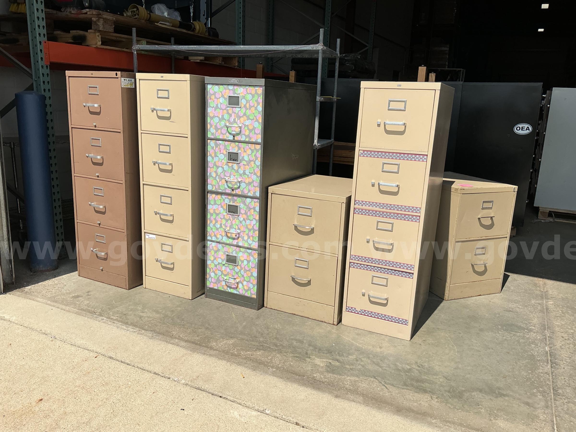 File Cabinets - Lot of 4   Government Surplus Auction - Photo #4