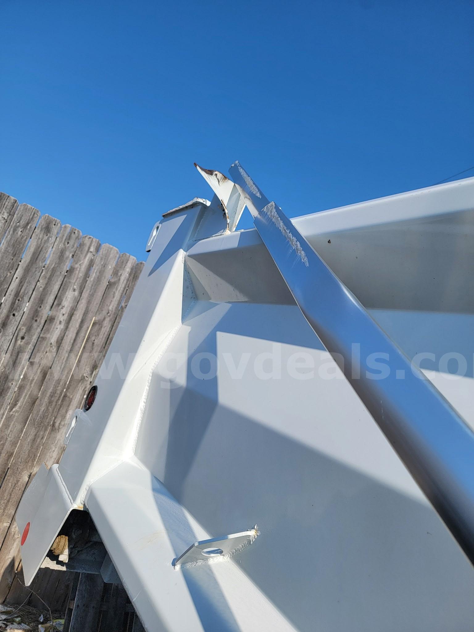 2026 INTERNATIONAL HV607 DUMP TRUCK International HV607 Government Surplus Auction - Primary Photo