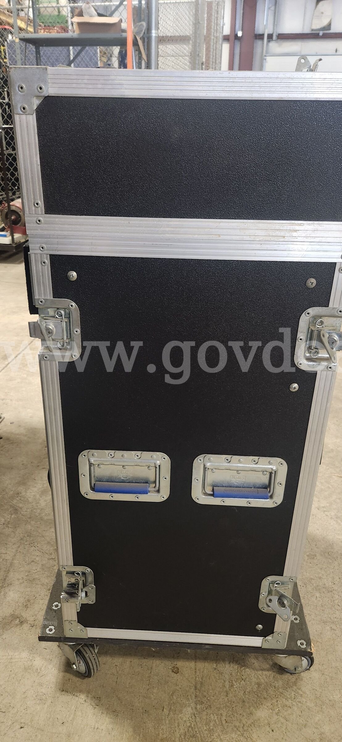 1800 watt audio sound board power conditioner Rackrider 1800 Government Surplus Auction - Photo #4