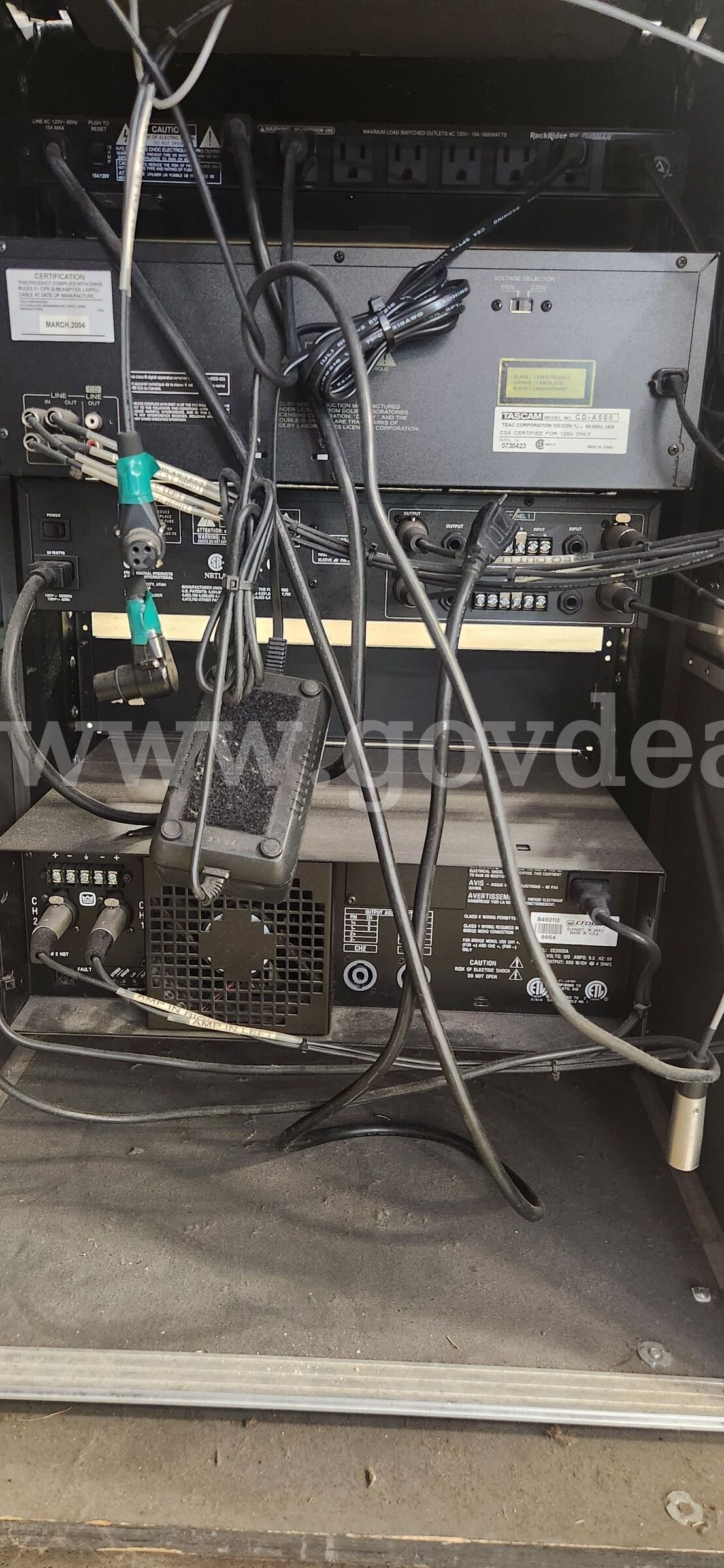 1800 watt audio sound board power conditioner Rackrider 1800 Government Surplus Auction - Photo #5