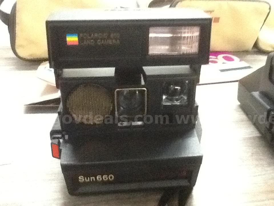 VINTAGE POLAROID 600 LAND FILM CAMERA, LOT OF 5 CAMERAS  600 Government Surplus Auction - Photo #3