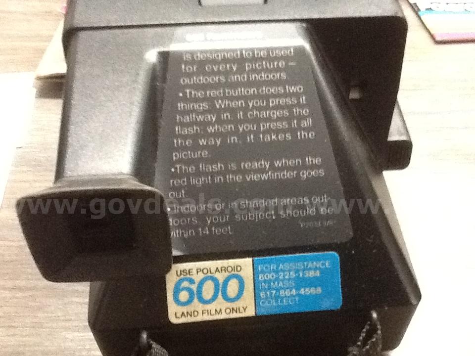 VINTAGE POLAROID 600 LAND FILM CAMERA, LOT OF 5 CAMERAS  600 Government Surplus Auction - Photo #5