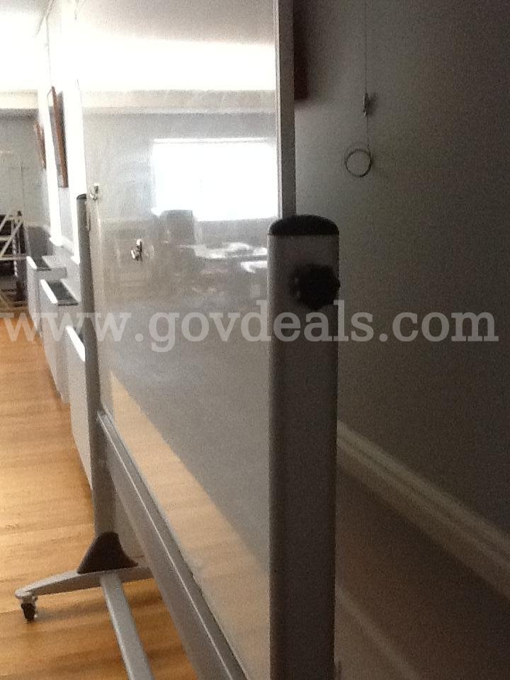 Large White Board   Government Surplus Auction - Photo #5