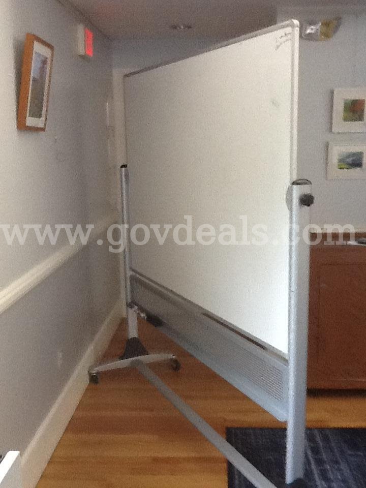 Large White Board   Government Surplus Auction - Photo #6