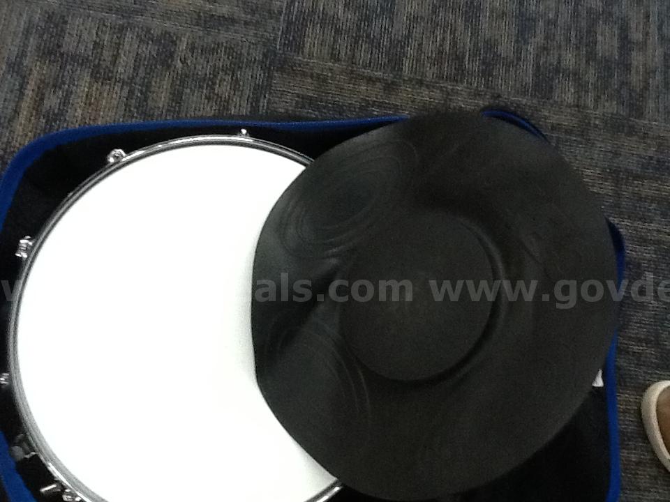 Snare Drum & Xylophone Set with Case and Accessories Case  Government Surplus Auction - Photo #5