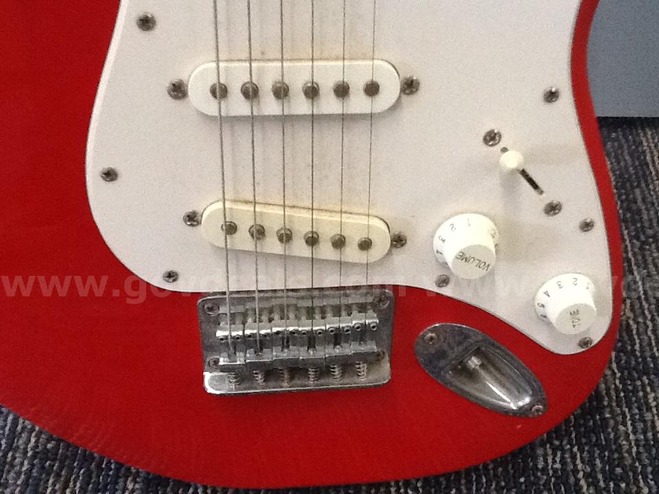 Electric Guitar, Fender Squire Mini Student Guitar Fender  Government Surplus Auction - Photo #3