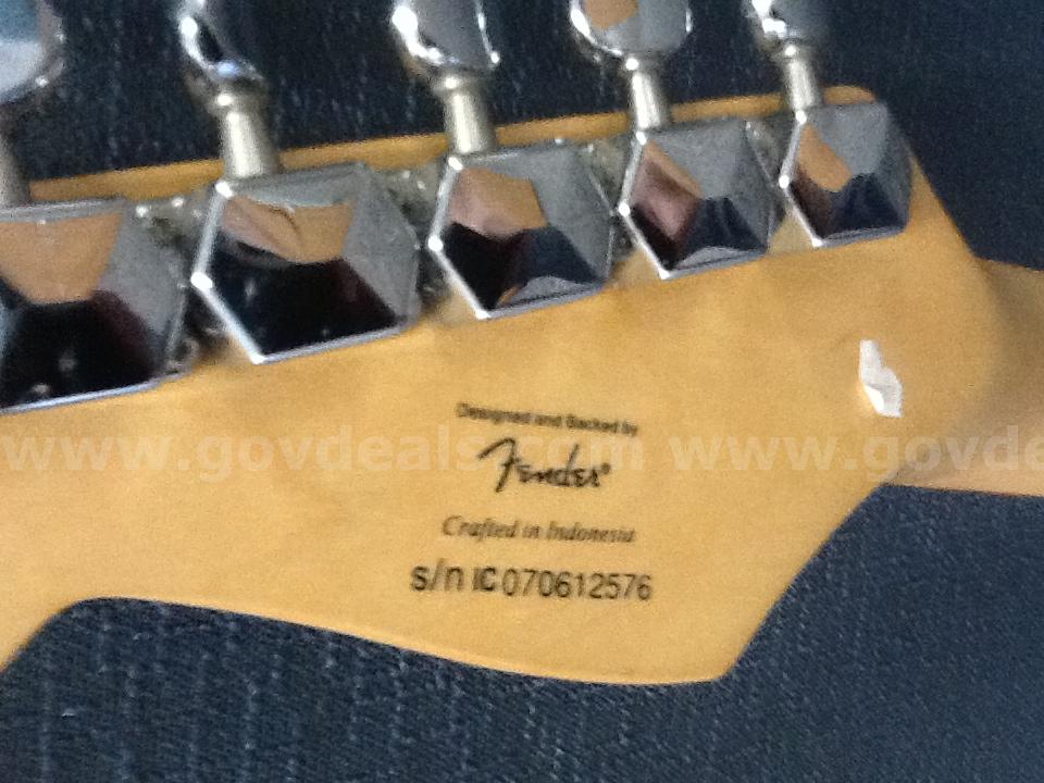 Electric Guitar, Fender Squire Mini Student Guitar Fender  Government Surplus Auction - Photo #4