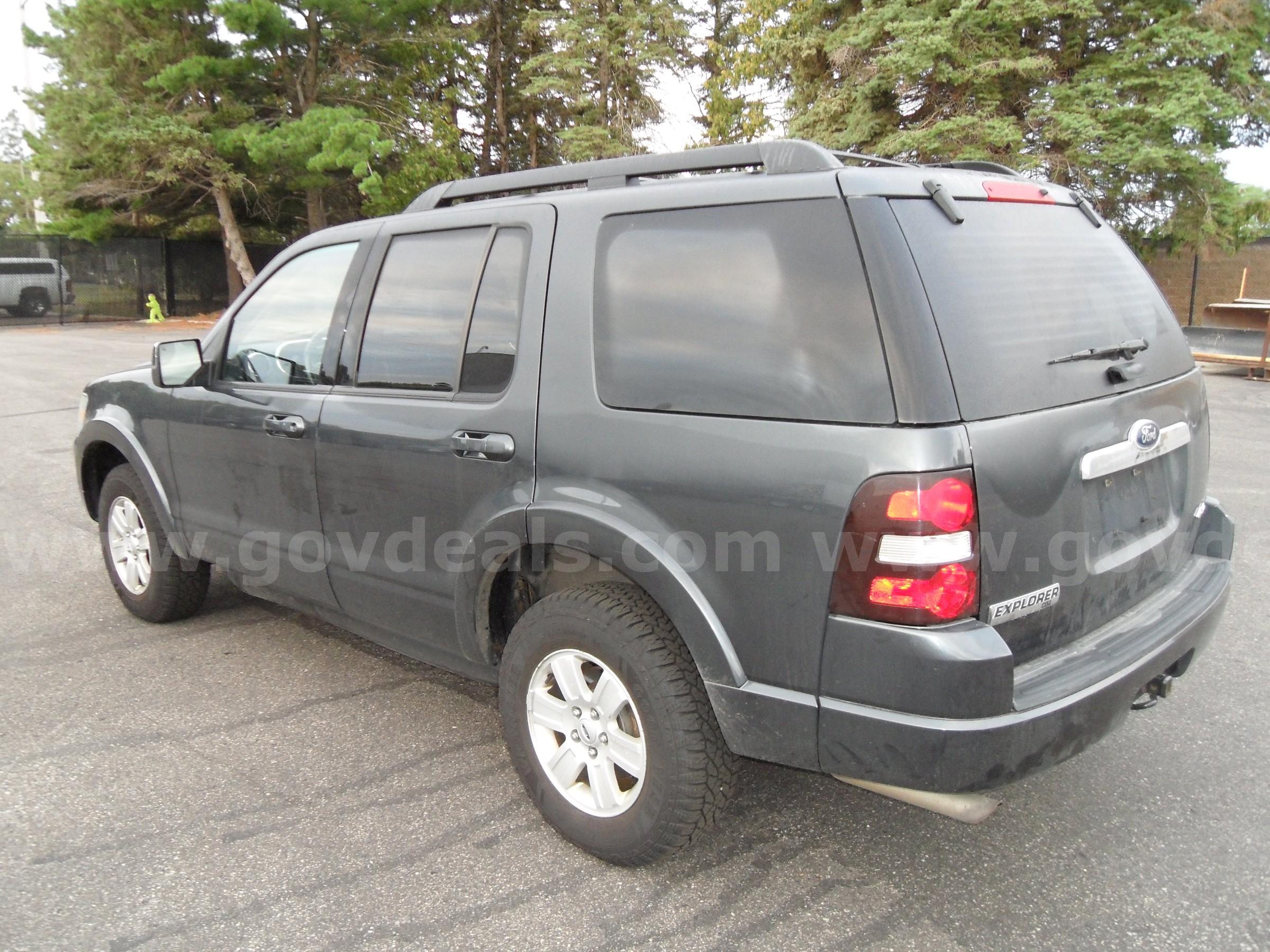 2010 Ford Explorer Ford Explorer Government Surplus Auction - Photo #3