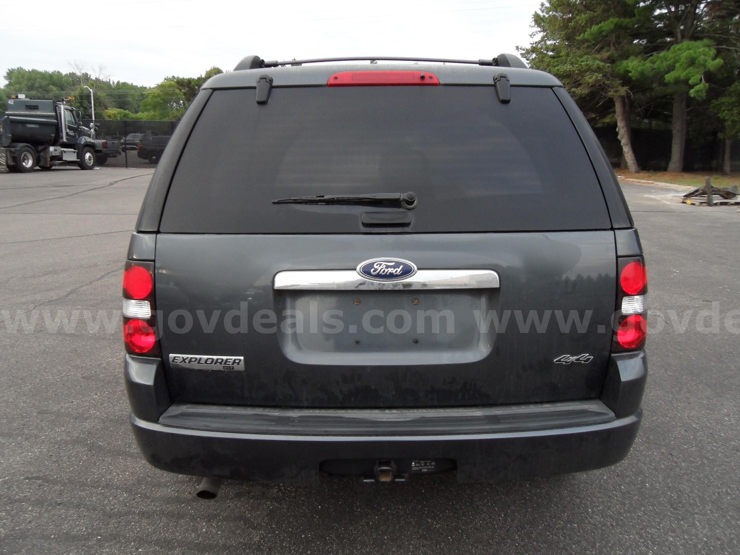 2010 Ford Explorer Ford Explorer Government Surplus Auction - Photo #4