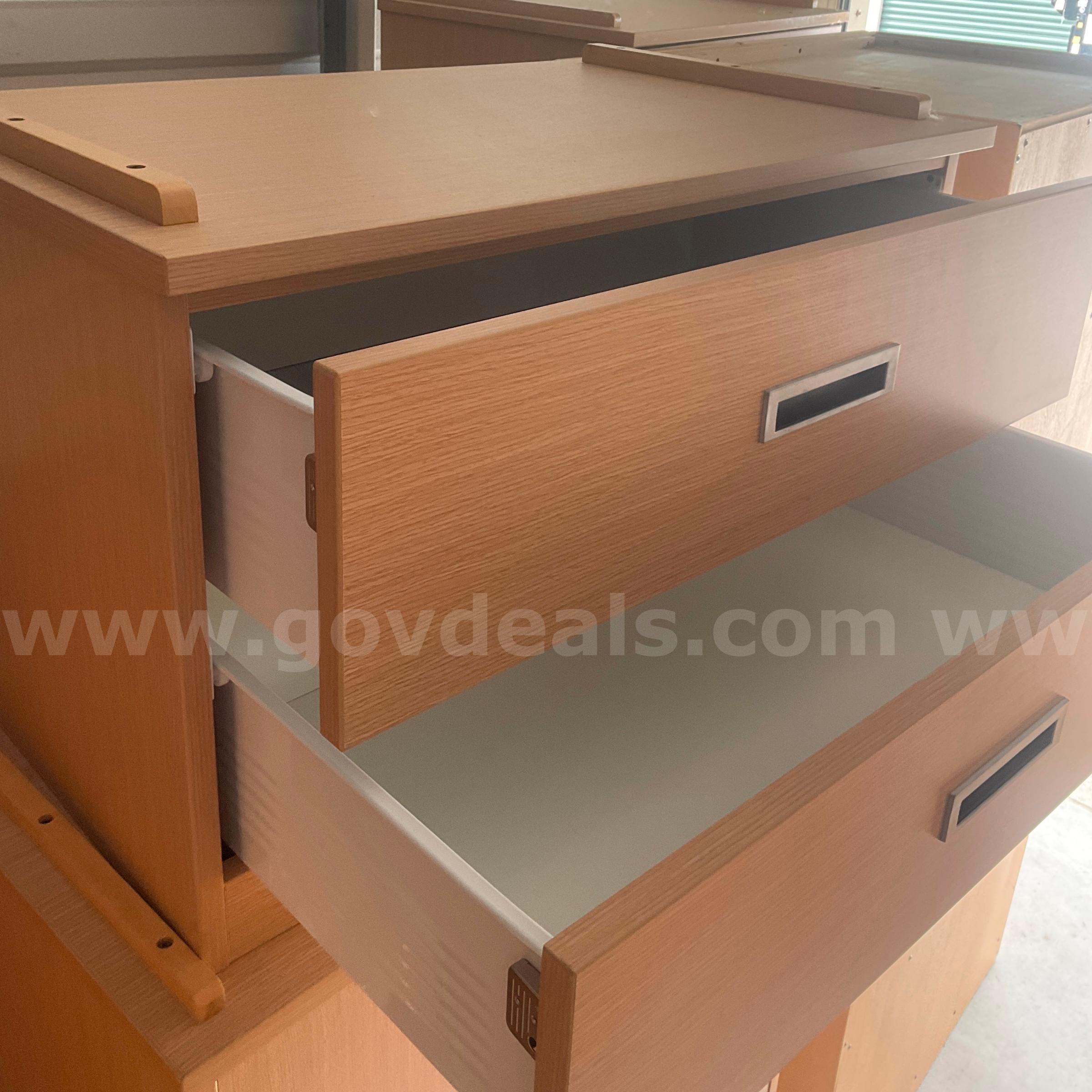Storage Unit Lot of Furniture - G2623805   Government Surplus Auction - Photo #4