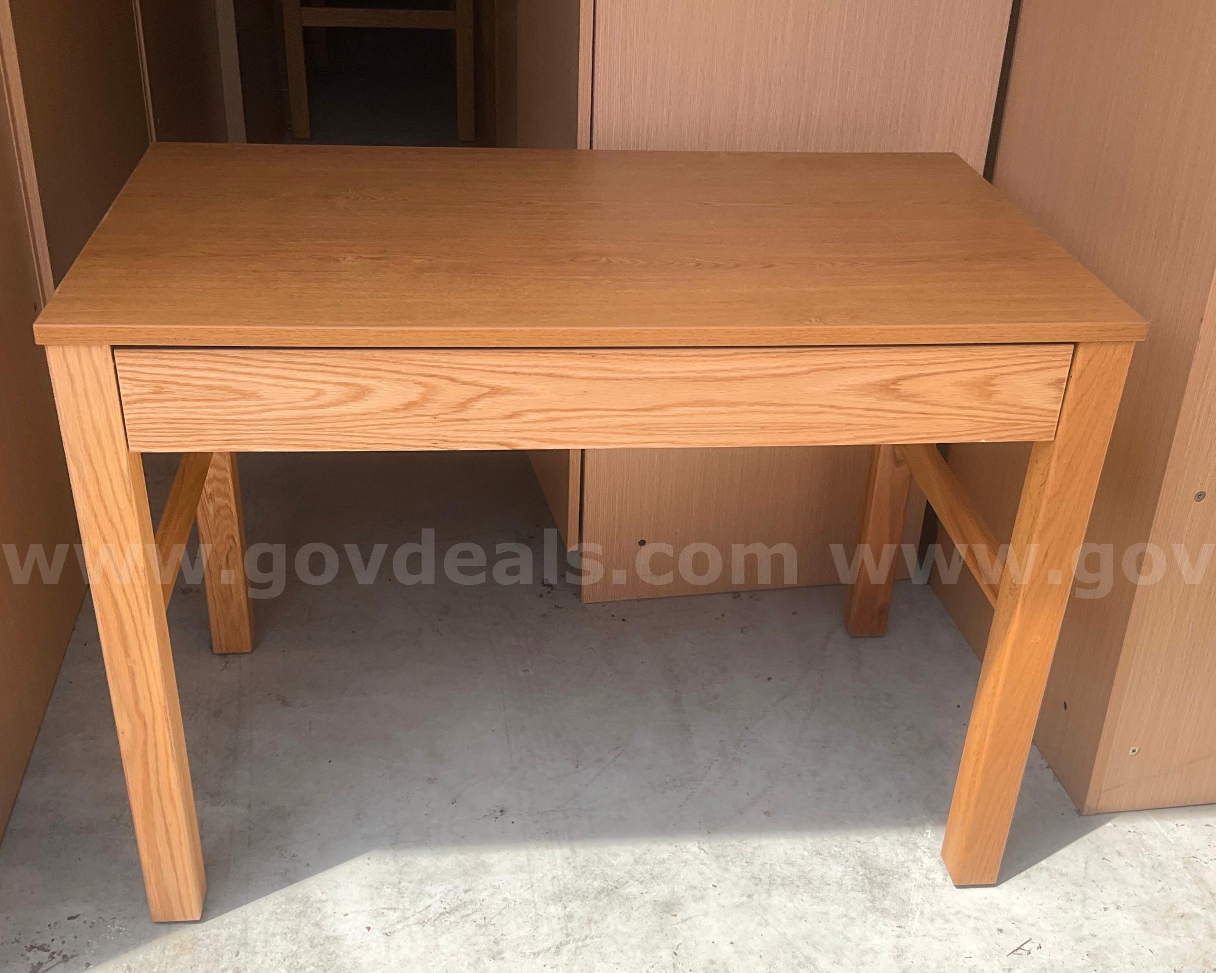 Storage Unit Lot of Furniture - G2623805   Government Surplus Auction - Photo #6
