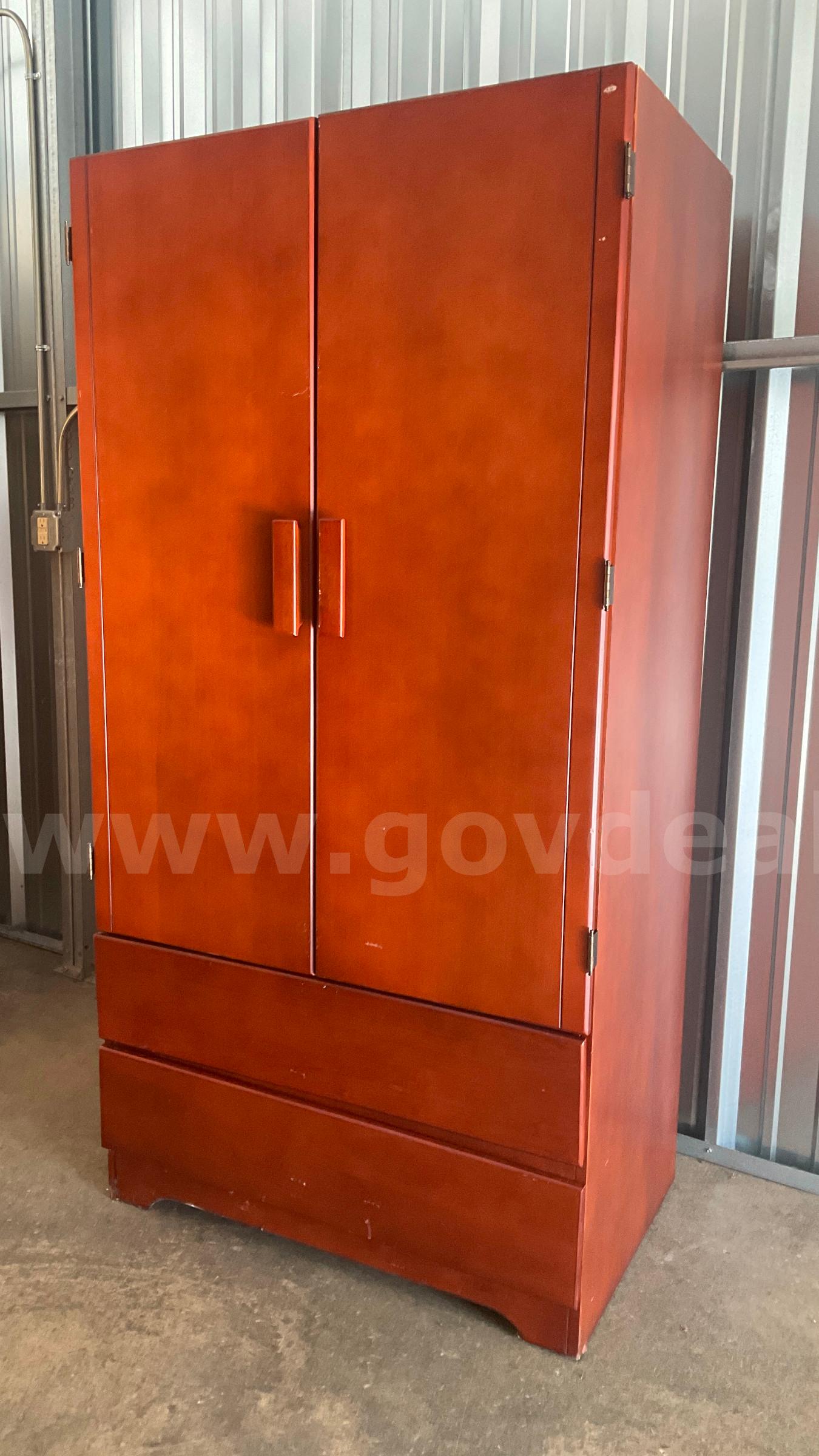 Storage Unit Lot of Furniture - G2623806   Government Surplus Auction - Photo #6