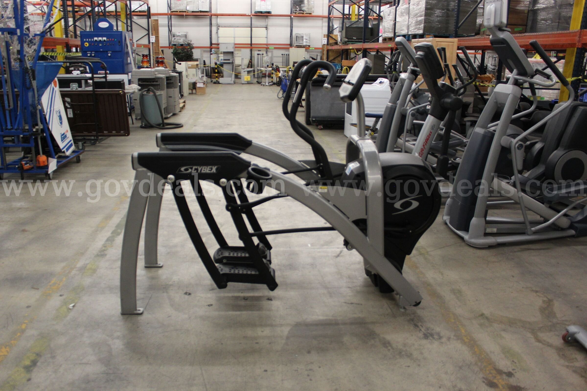 Cybex Arc Trainer Elliptical   Government Surplus Auction - Photo #3