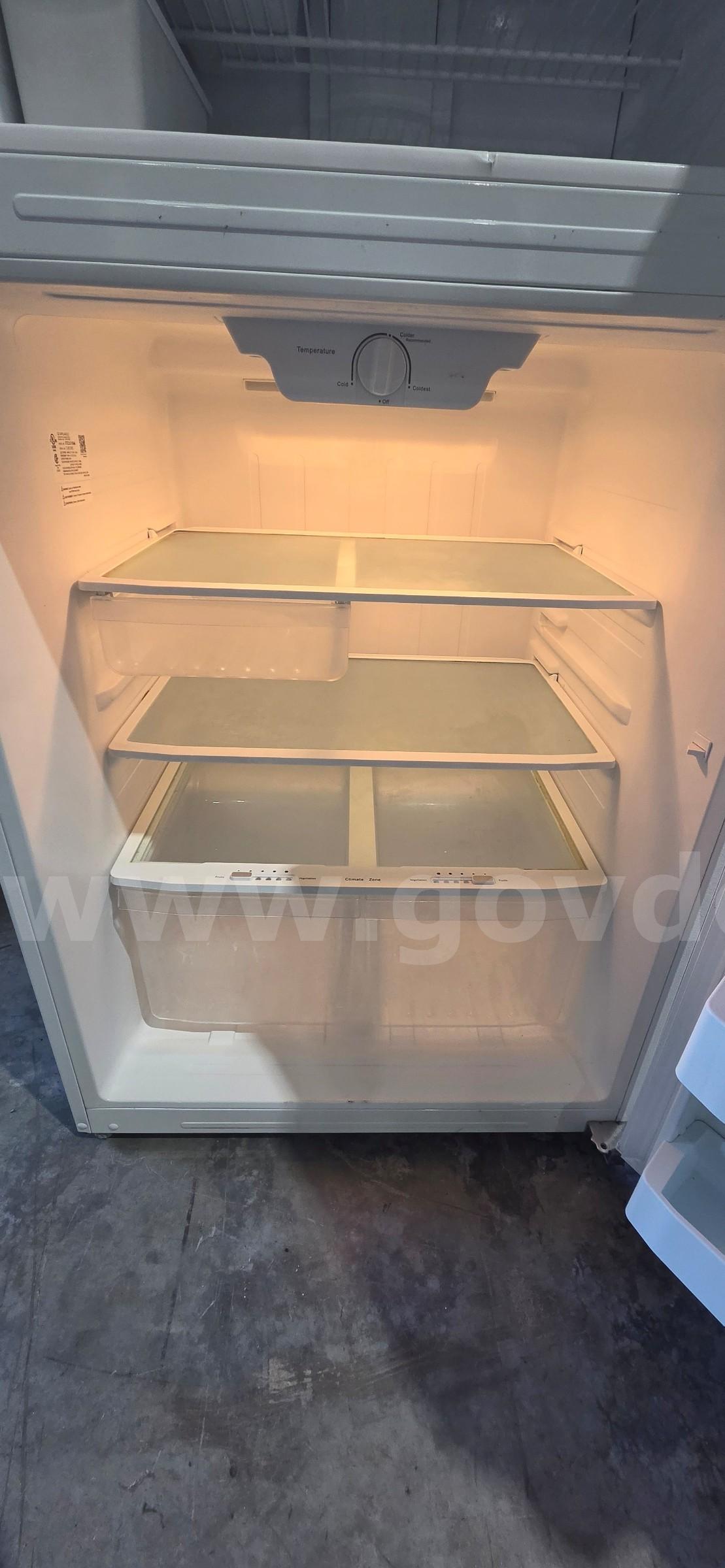 1-Used General Electric Refrigerator Freezer in working condition. (SOLD AS IS).   Government Surplus Auction - Photo #5