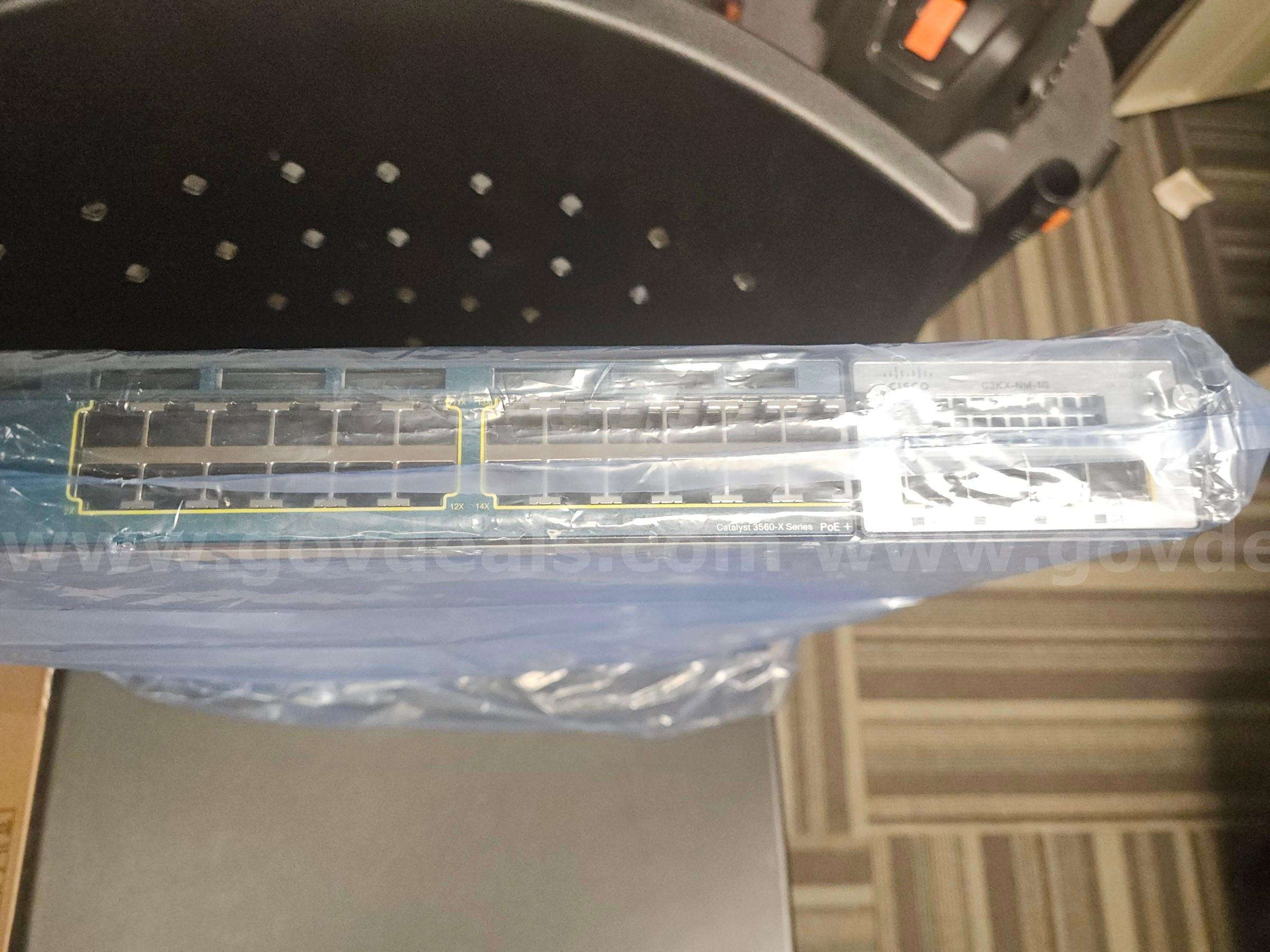 Cisco Catalyst 3560-X Series PoE+ (Never Used, Original Box) – 24 port Switch