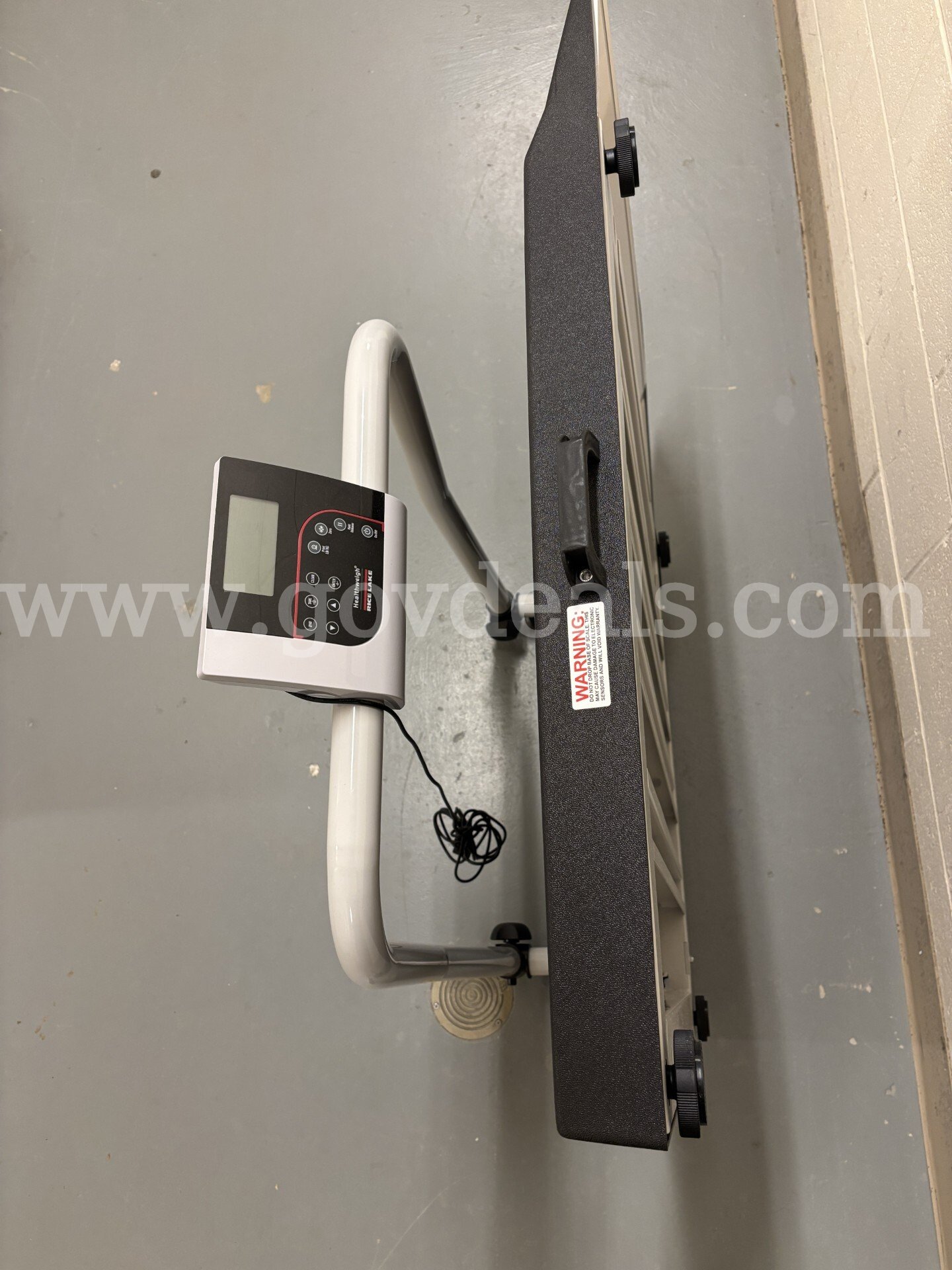 Rice Lake HealthWeigh Single Ramp wheelchair scales/Foldable Rice Lake 350-10 Government Surplus Auction - Photo #3
