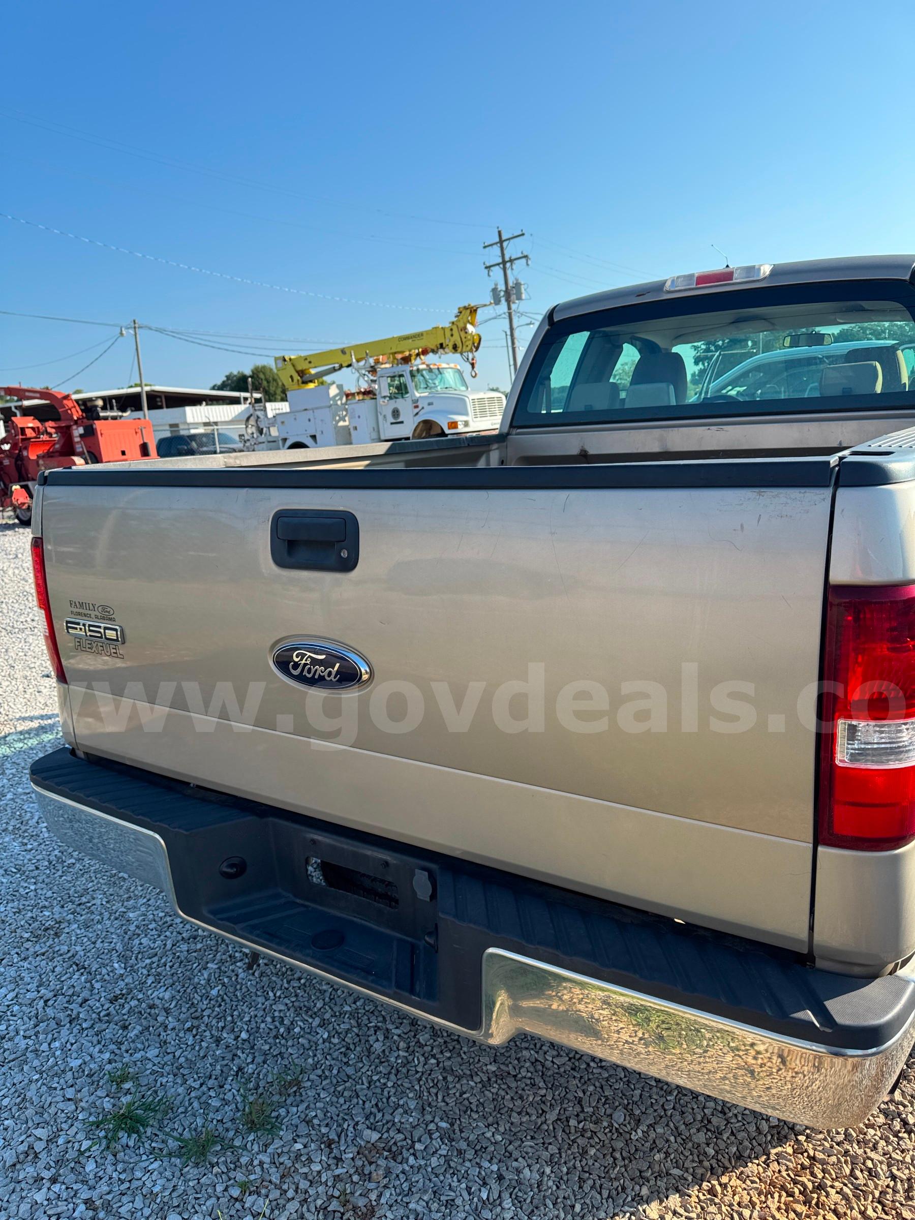2008 Ford F-150 XL SuperCab 4WD Ford F-150 Government Surplus Auction - Photo #4
