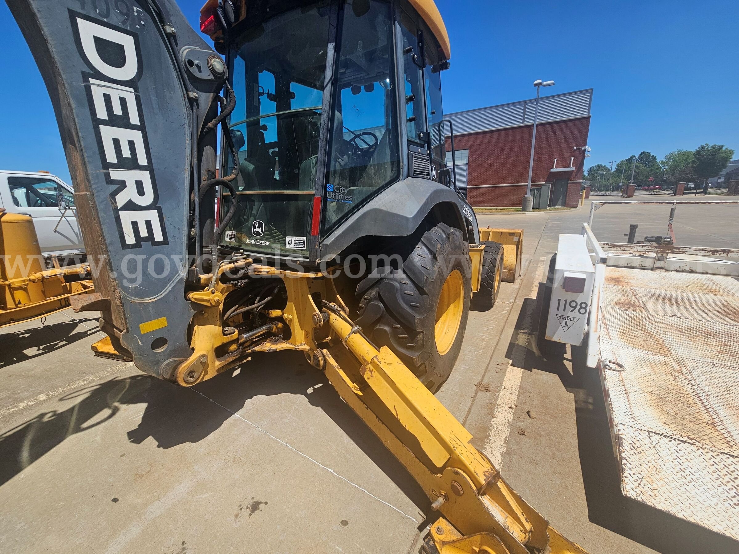 2012 John Deere 310SK Loader Backhoe John Deere 310SK Government Surplus Auction - Photo #3