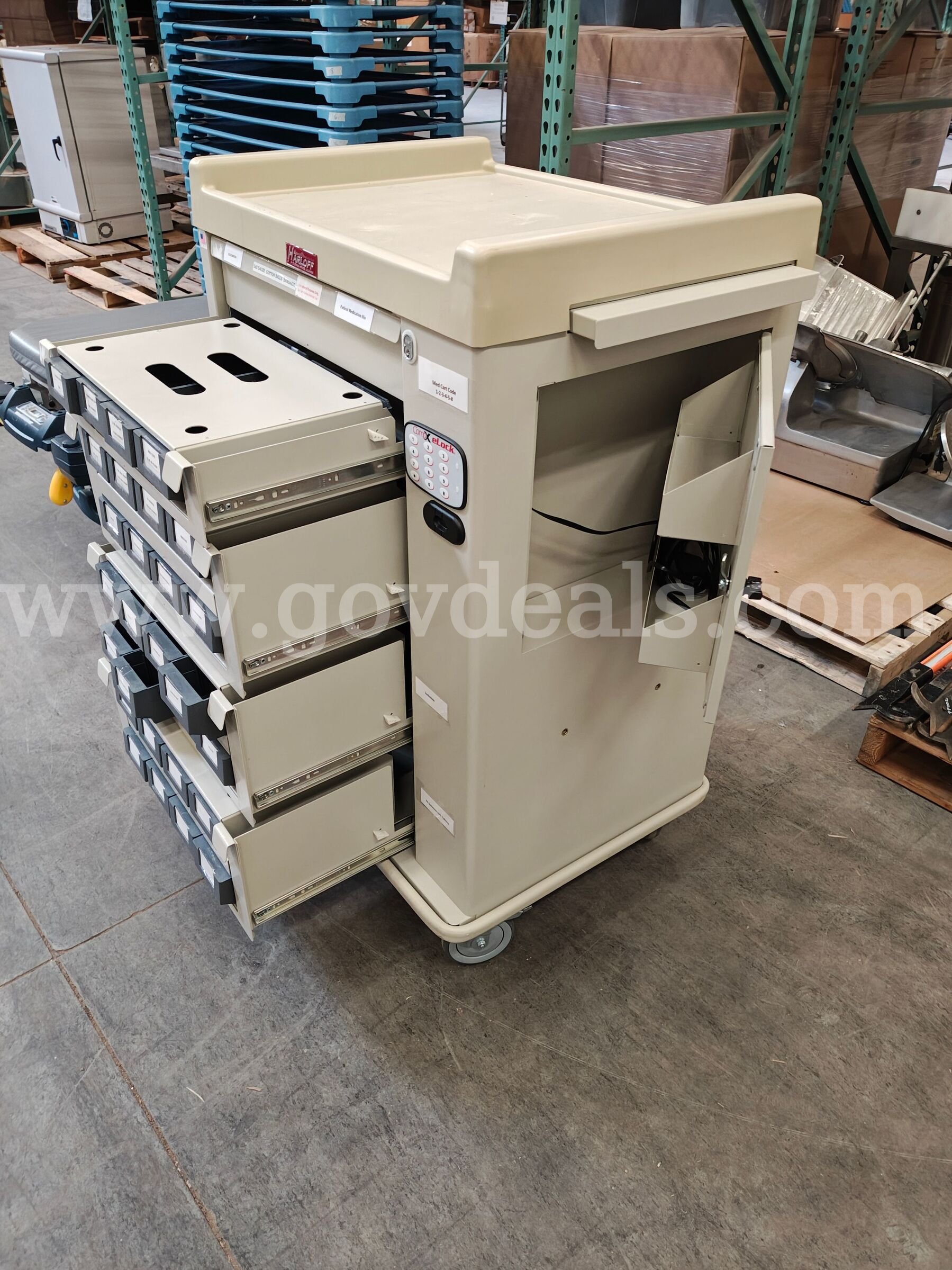 Harloff Standard Line Dual-Column 28-Bin Medication Cart Harloff Standard Line (SL28BIN5-E Government Surplus Auction - Photo #2
