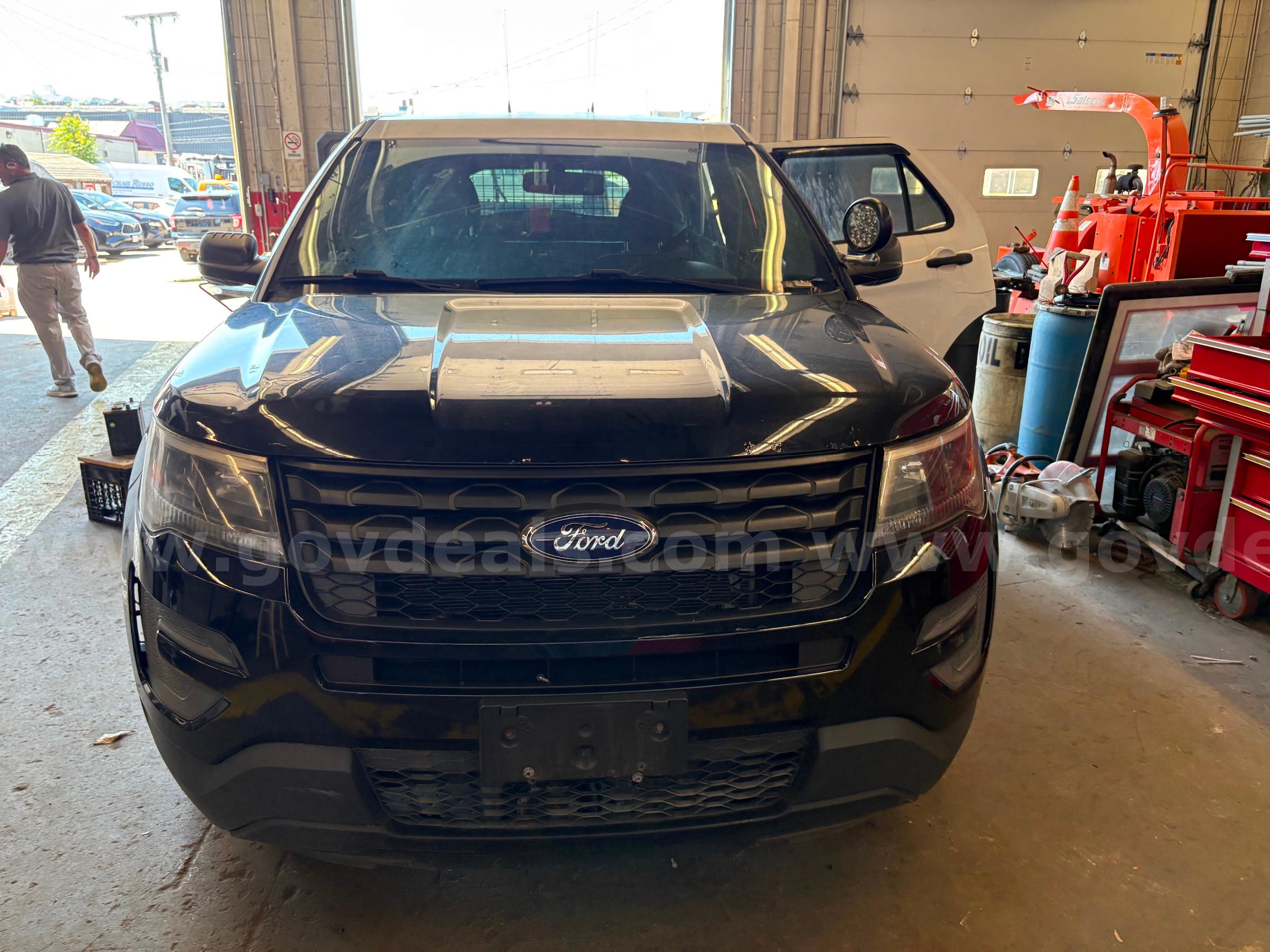 2017 Ford Explorer Ford Explorer Government Surplus Auction - Photo #2