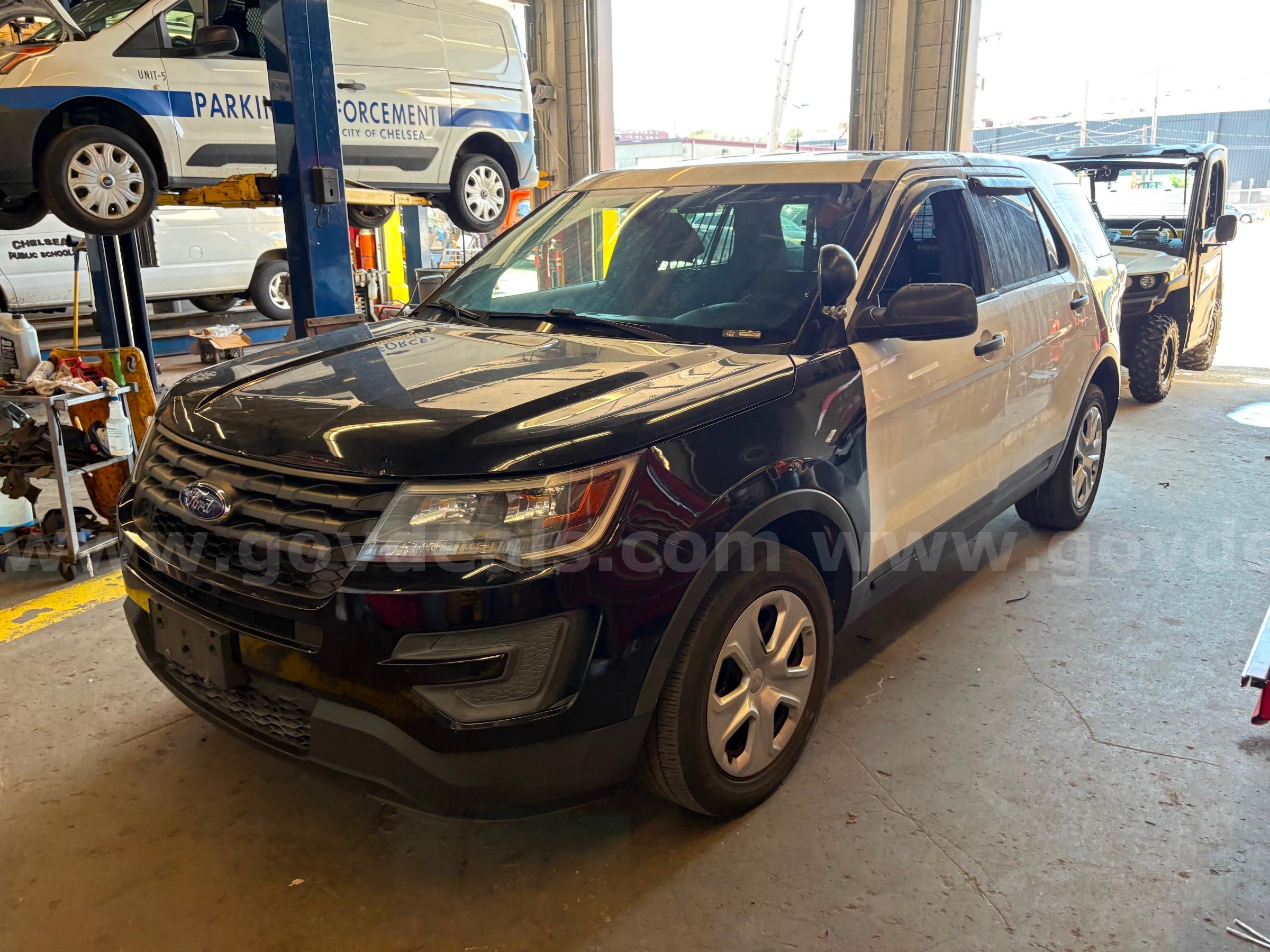 2017 Ford Explorer Ford Explorer Government Surplus Auction - Photo #3