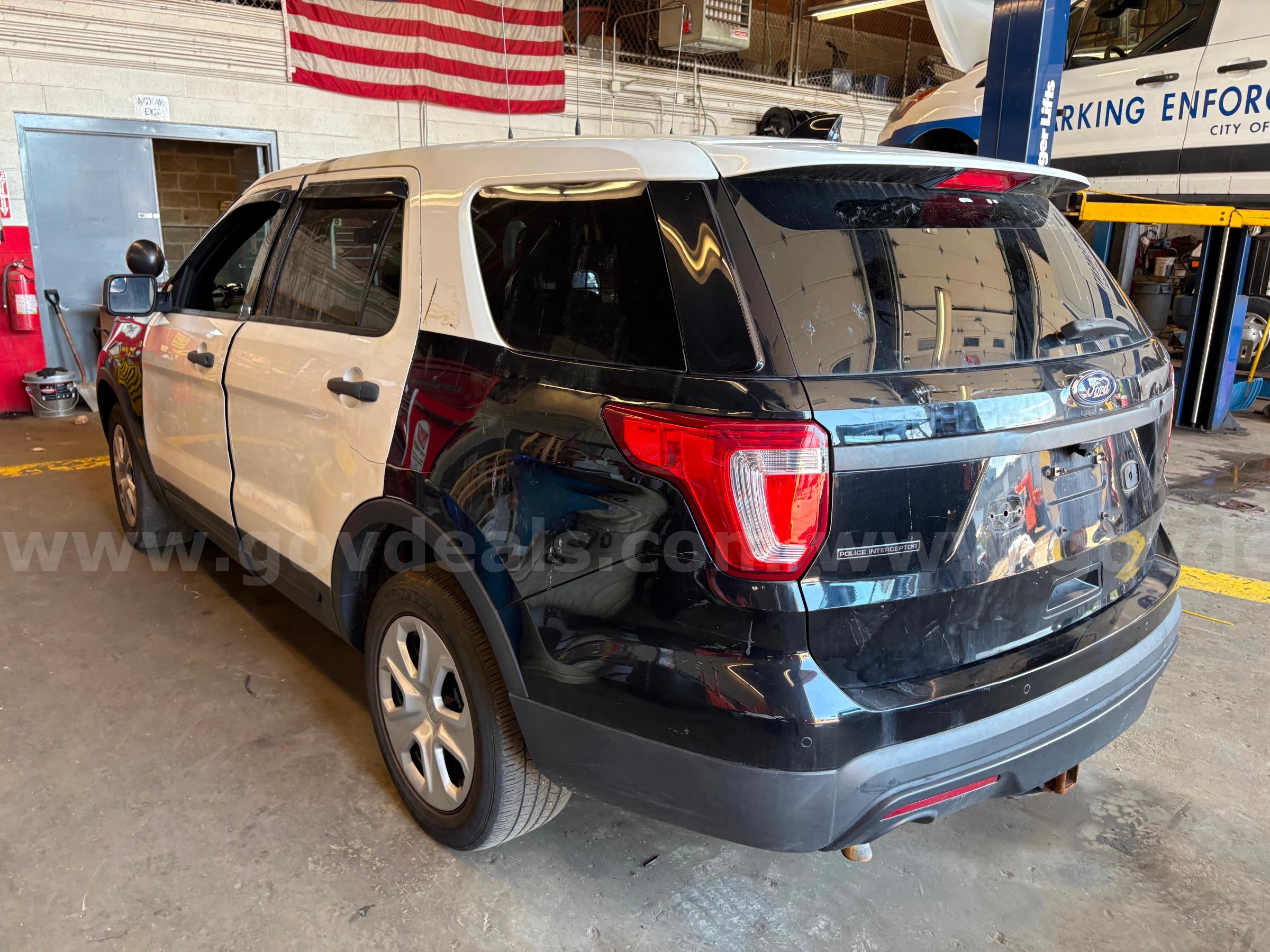 2017 Ford Explorer Ford Explorer Government Surplus Auction - Photo #4