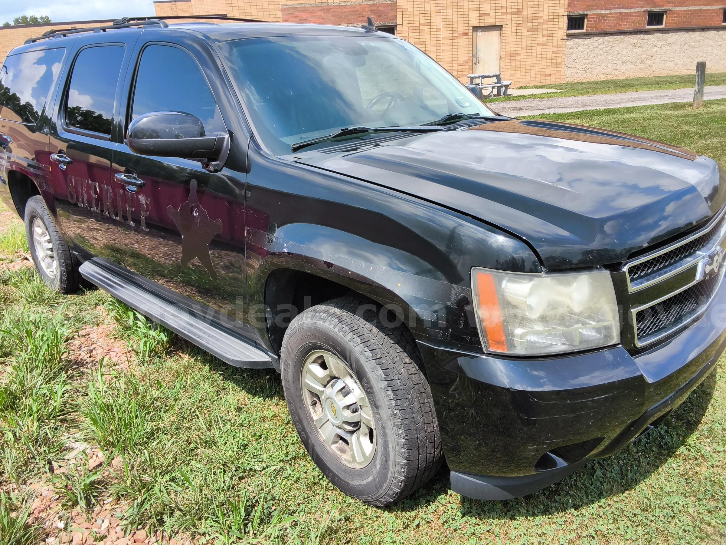 2009 Chevy 2500 Suburban Chevy Suburban Government Surplus Auction - Photo #2