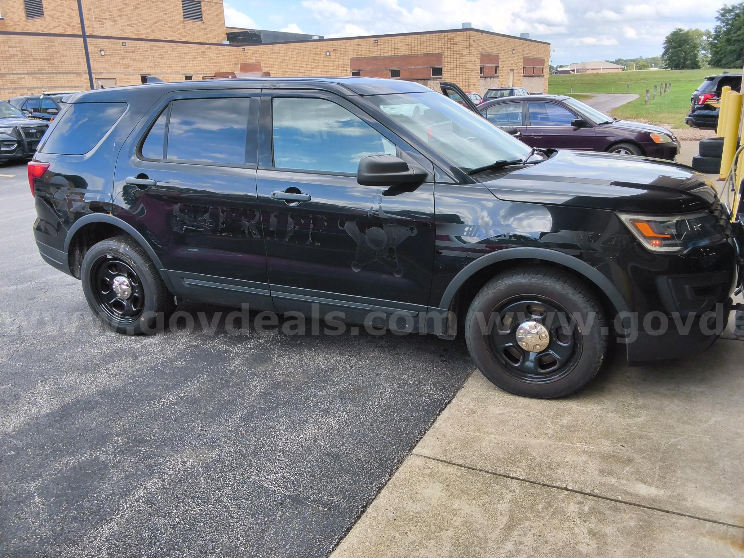 2018 Ford Explorer-Police Interceptor Ford Explorer Government Surplus Auction - Photo #2