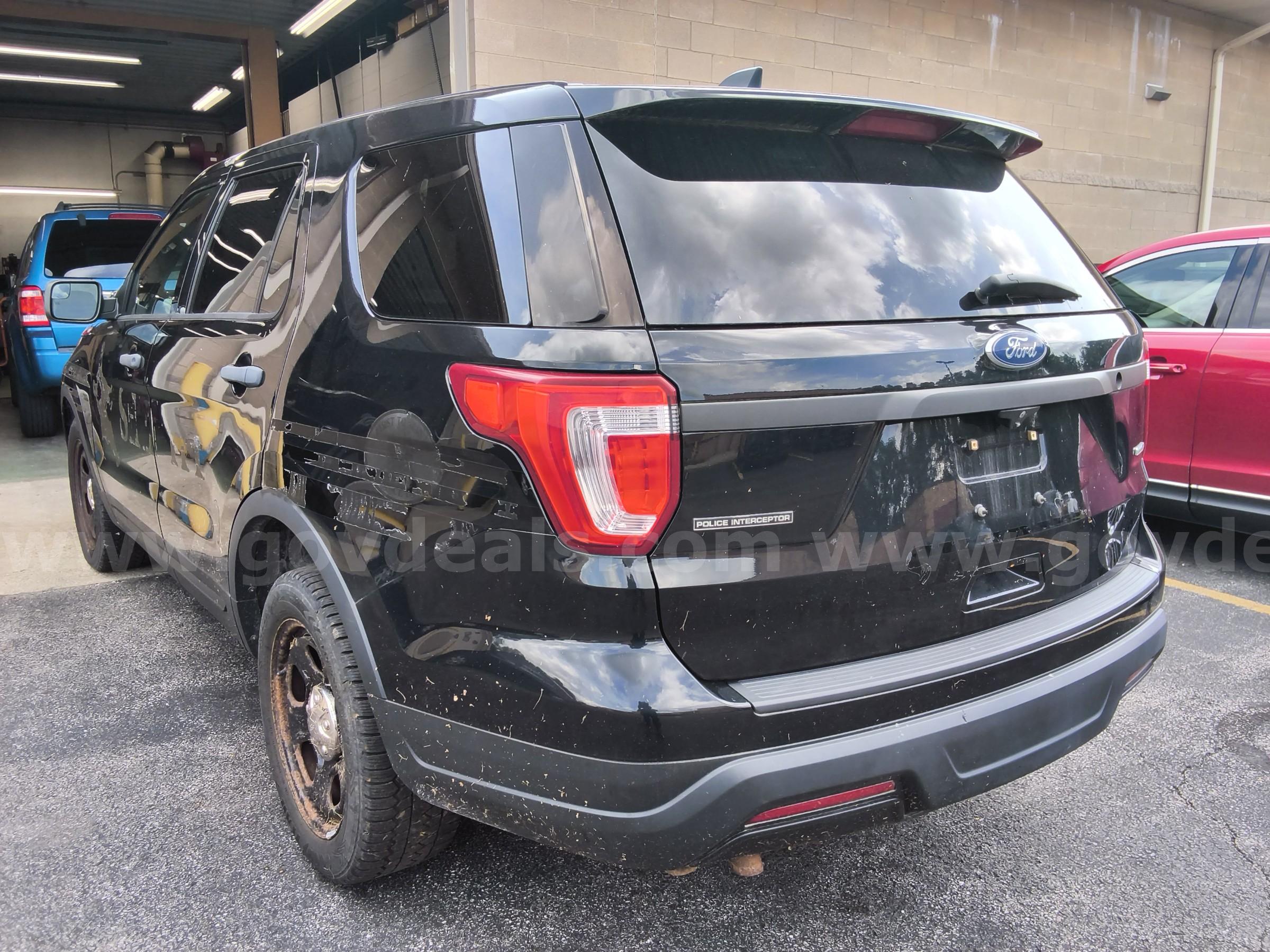 2018 Ford Explorer-Police Interceptor Ford Explorer Government Surplus Auction - Photo #4
