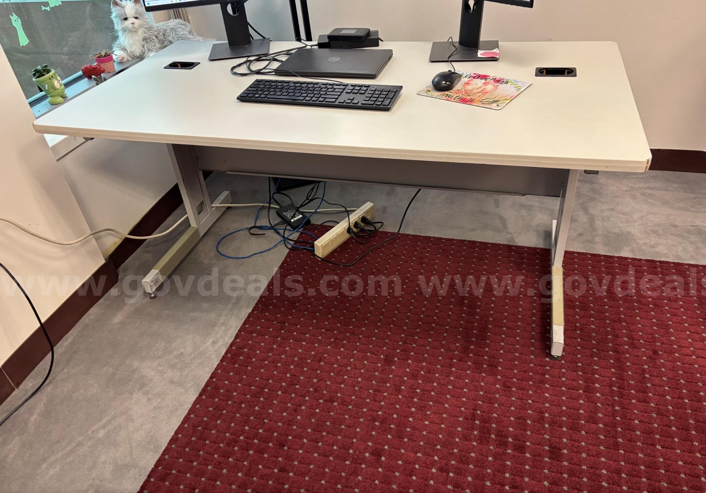 Used Desk.   Government Surplus Auction - Primary Photo