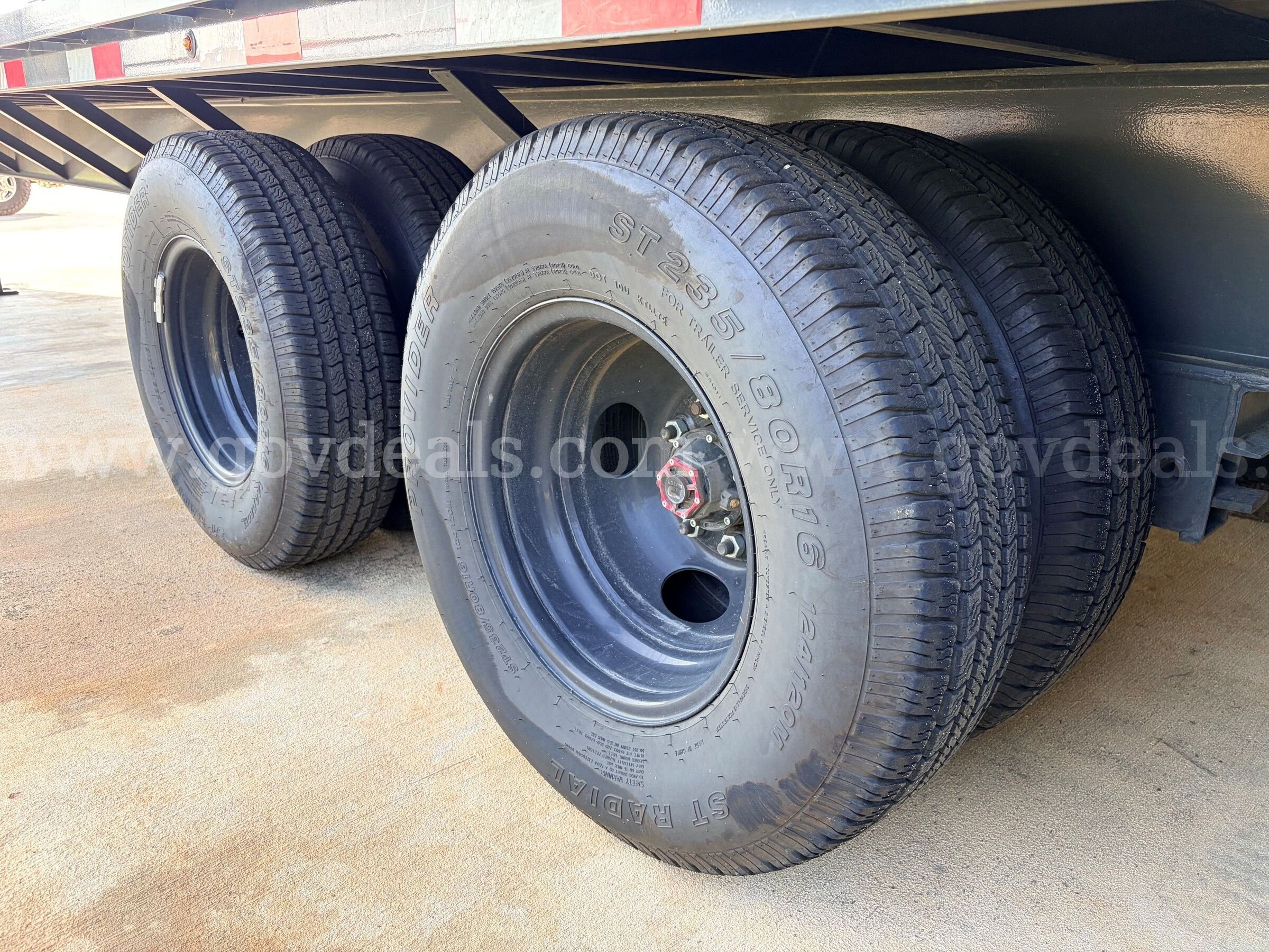 2025 Lamar equipment trailer, 22,000 lb GVWR  000 Government Surplus Auction - Photo #6