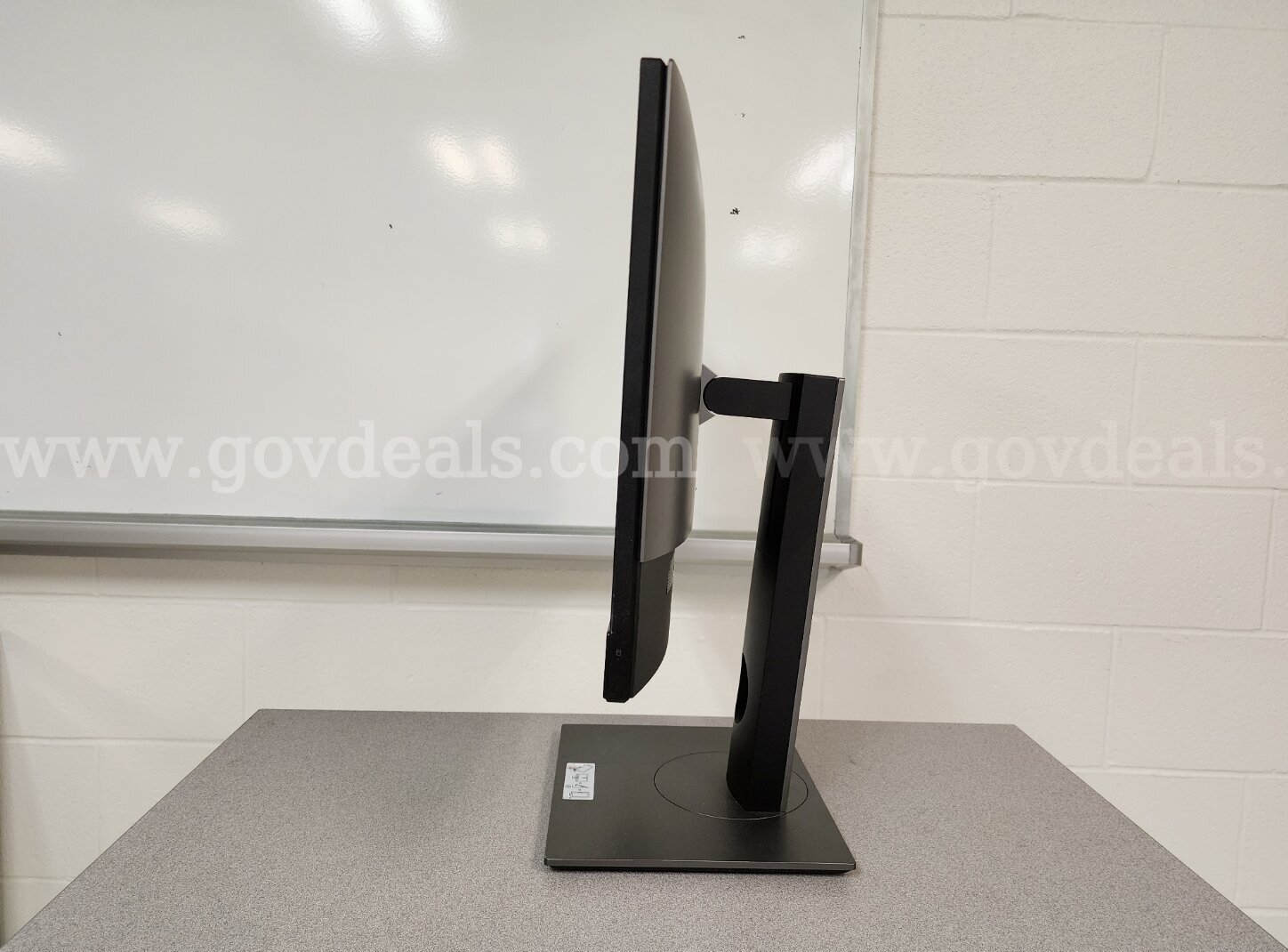 Lot of 10 Dell OptiPlex 7480 All‑In‑One Computers Dell OptiPlex 7480 Government Surplus Auction - Photo #2